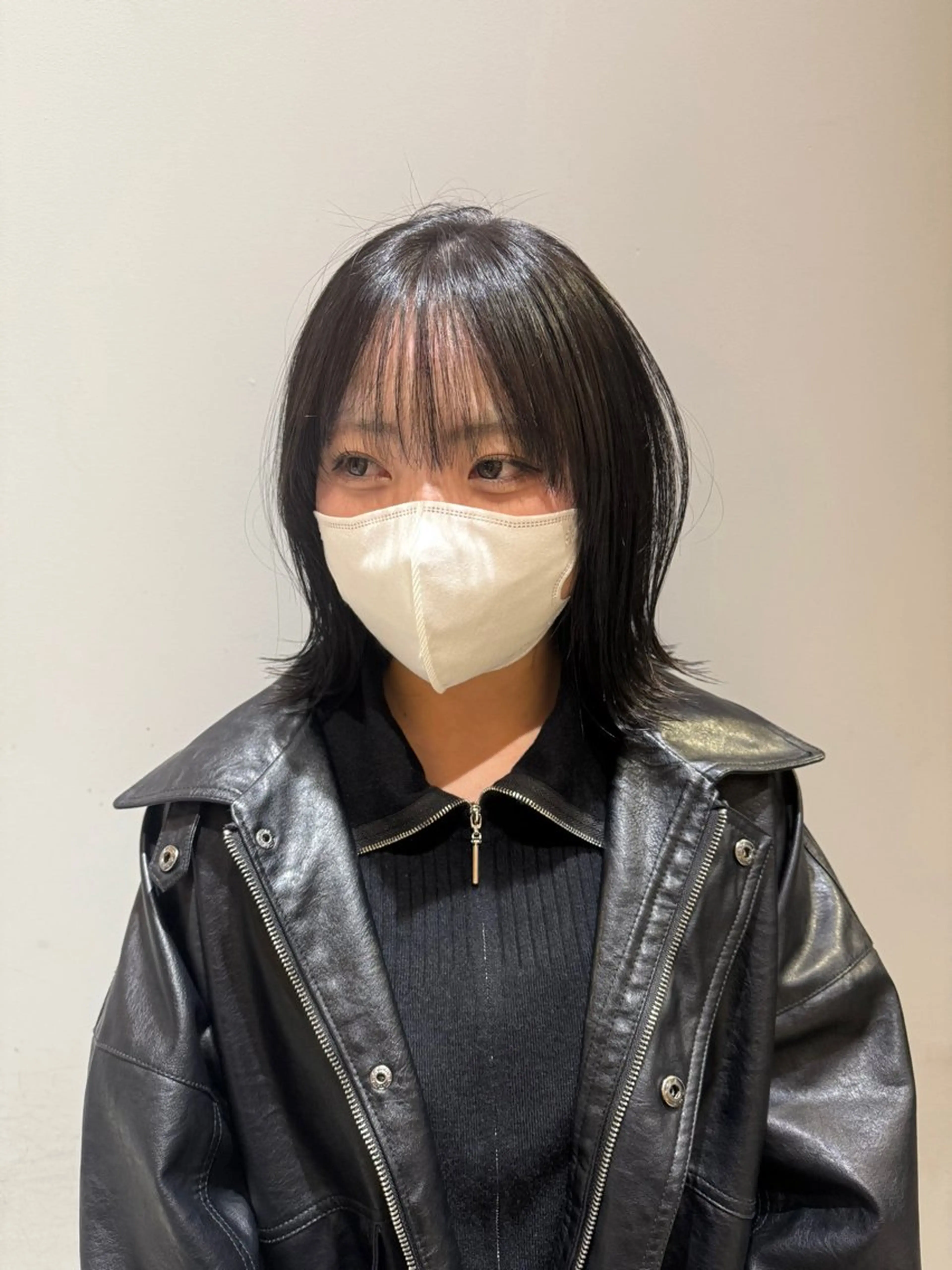 ショート ボブ 外ハネヘア カット エマ ピボット 中川店所属・富原崇太/透明感カラ ー/切りっぱなしボブのヘアスタイル