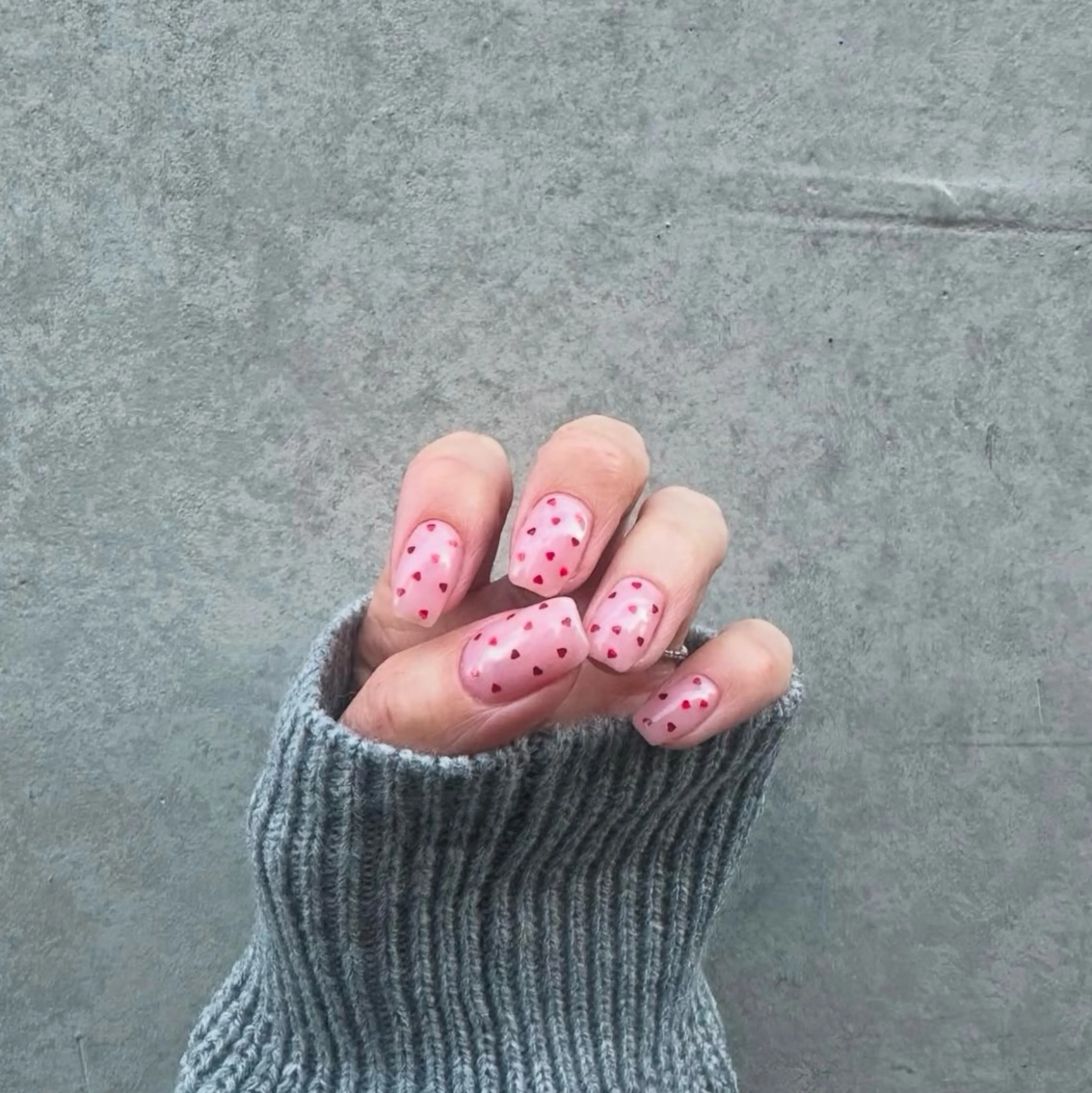 ネイル ボルドー ゴールド ハート ホログラムネイル 氷ネイル・うるうるネイル 🪞KAPE NAIL 🪞のネイルデザイン