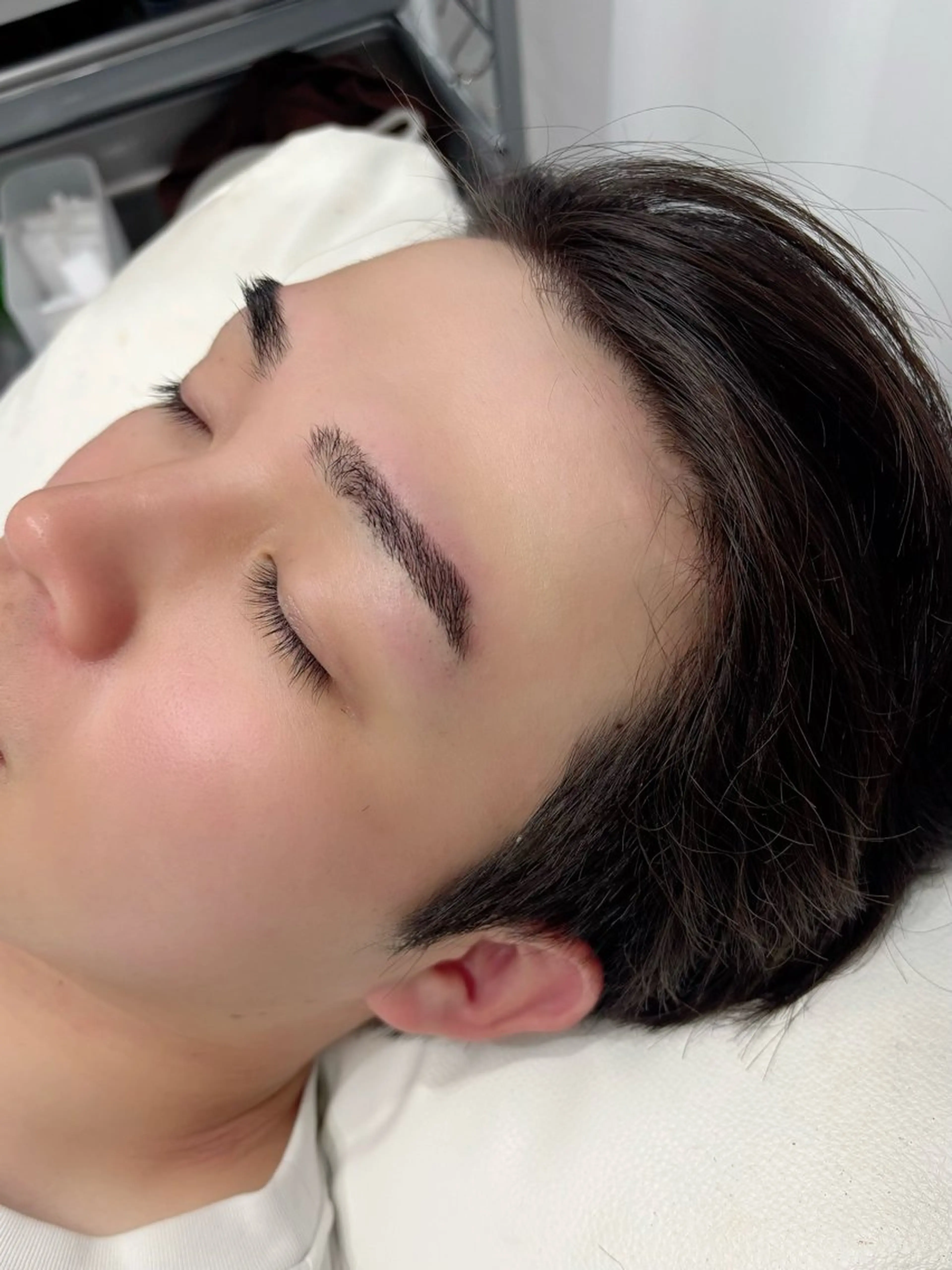 メンズ アイブロウ 韓国式まつ毛×眉毛専門店 WHITE LASH所属・槇山 唯の眉毛・アイブロウイメージ