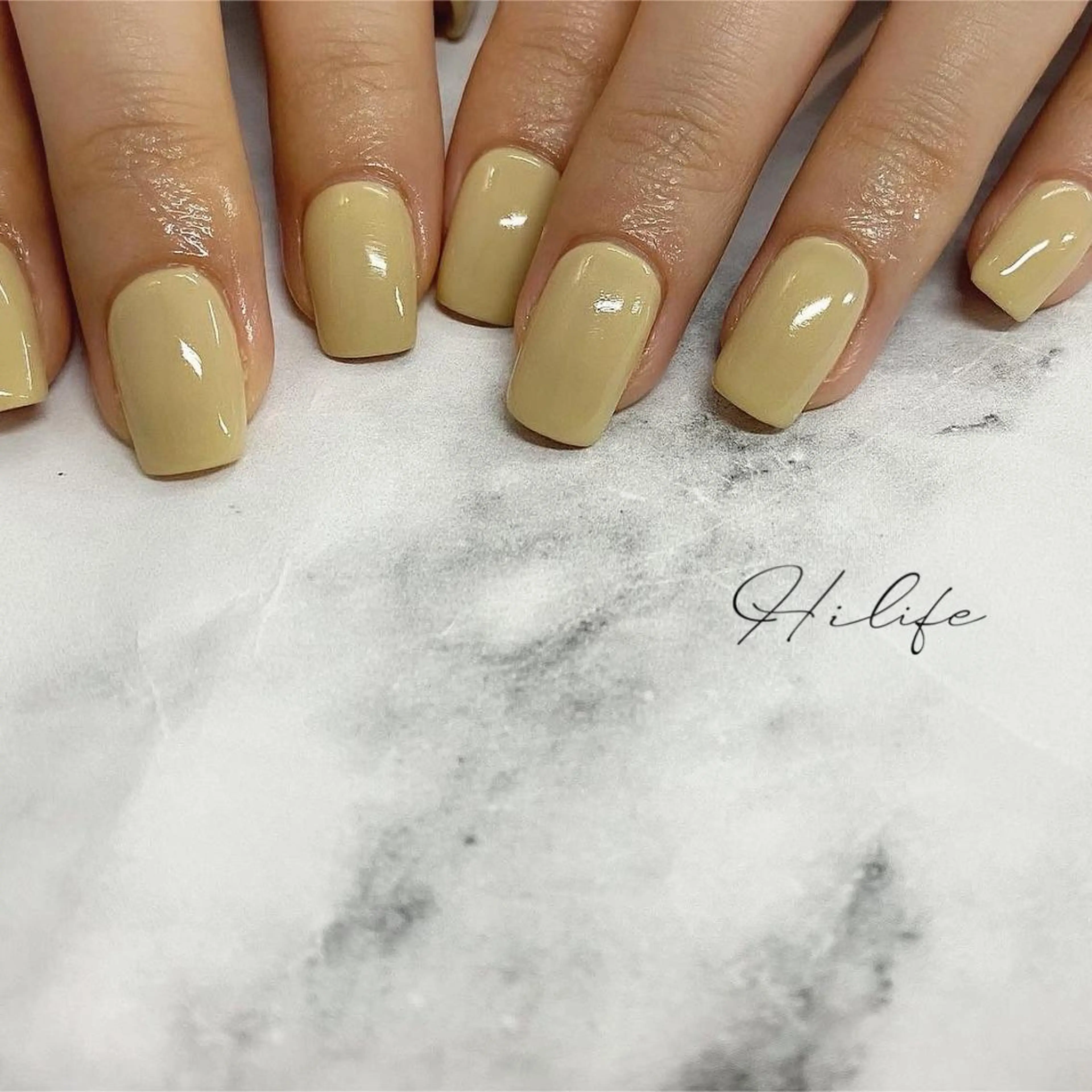 ネイル マットネイル ワンカラーネイル シンプルネイル ハンドネイル Nail Adore.のネイルデザイン
