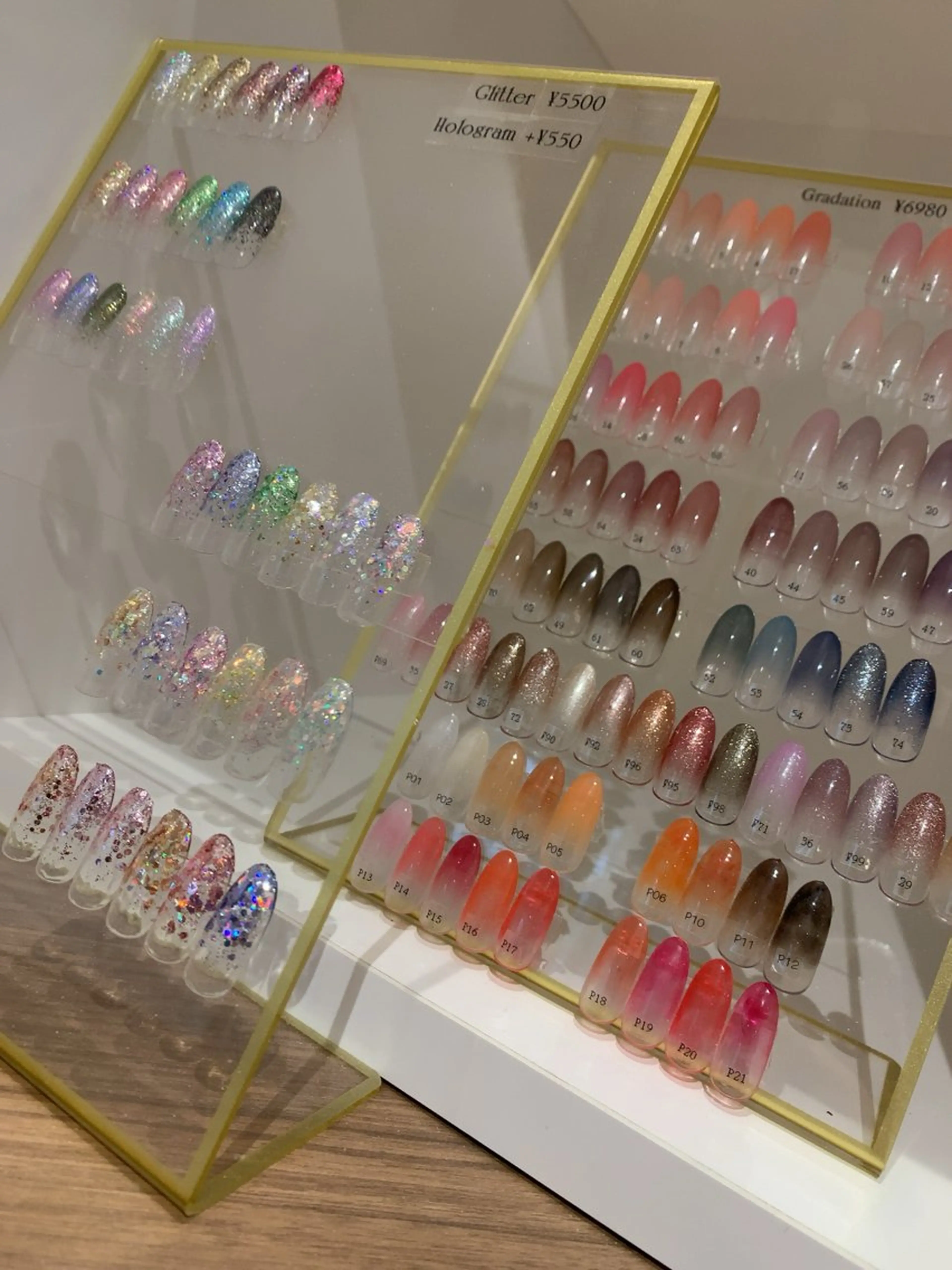 100色以上から選べるラメグラデーション🌈💅の写真