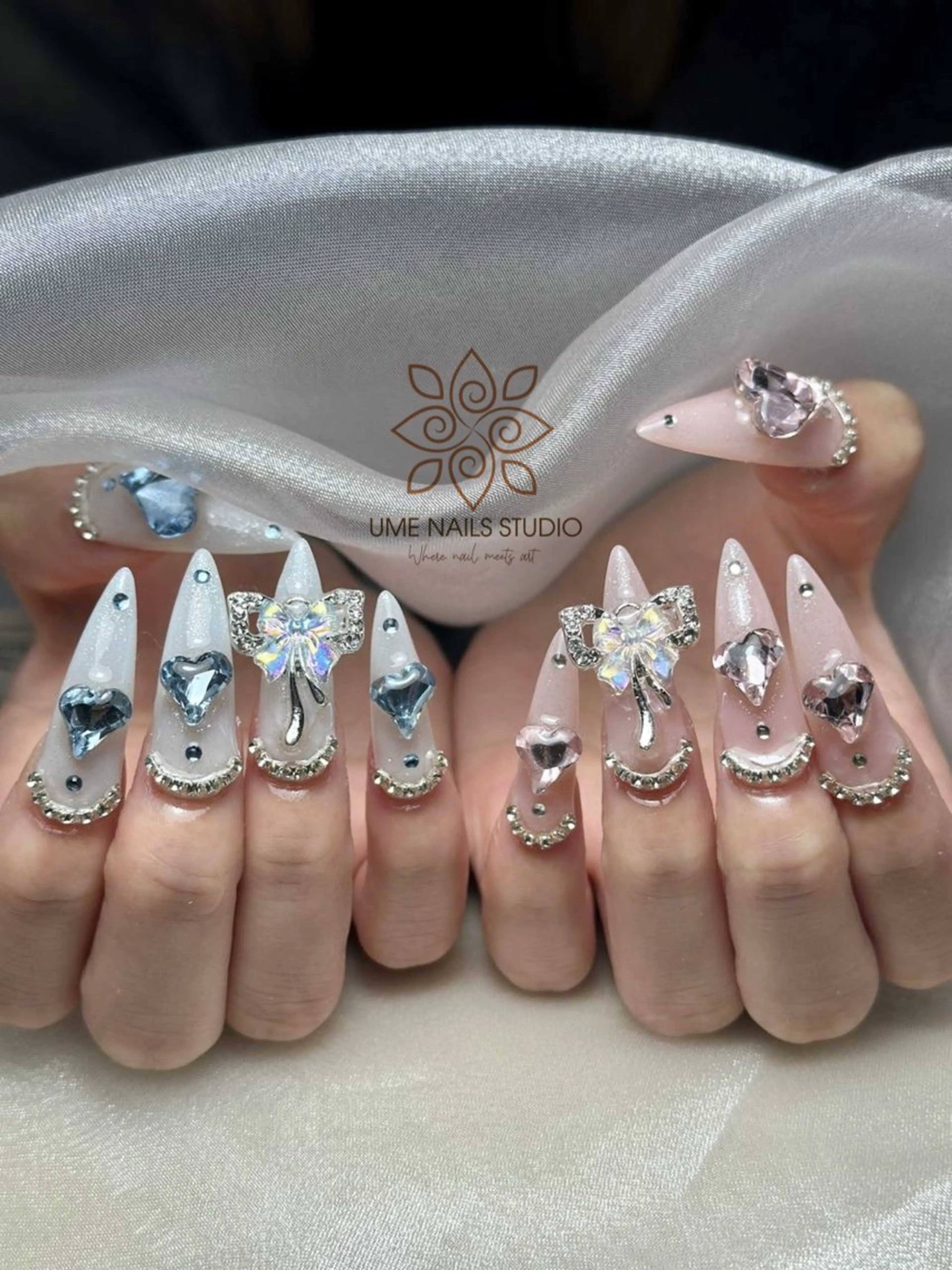 ネイル チークネイル クリアネイル ガーリー キラキラネイル 韓国ネイル ハンドネイル Ume Nail Studioのネイルデザイン