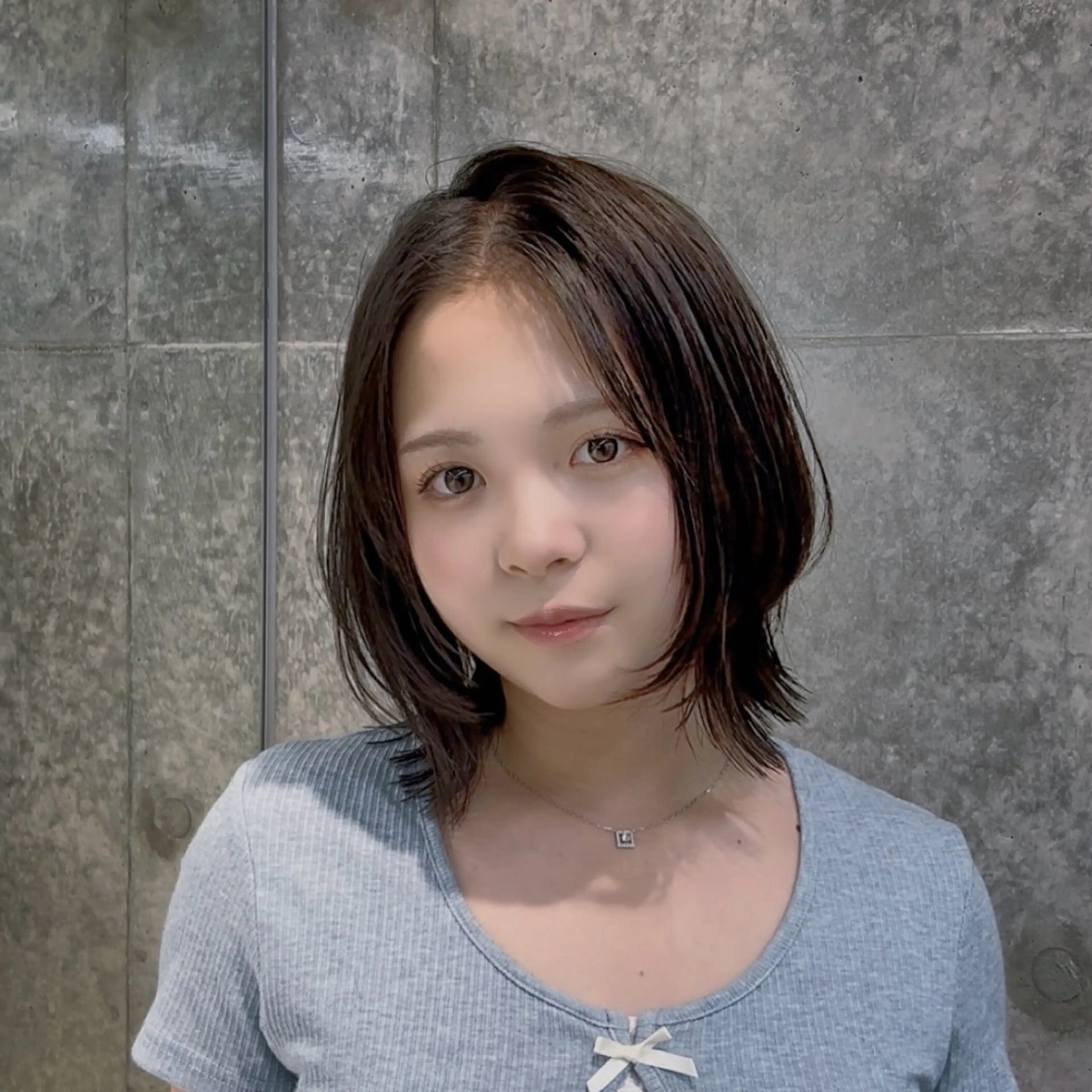 ミディアム 切りっぱなしボブ ボブレイヤー アッシュ アッシュブラウン ボブ ボブ/髪質改善 jionのヘアスタイル