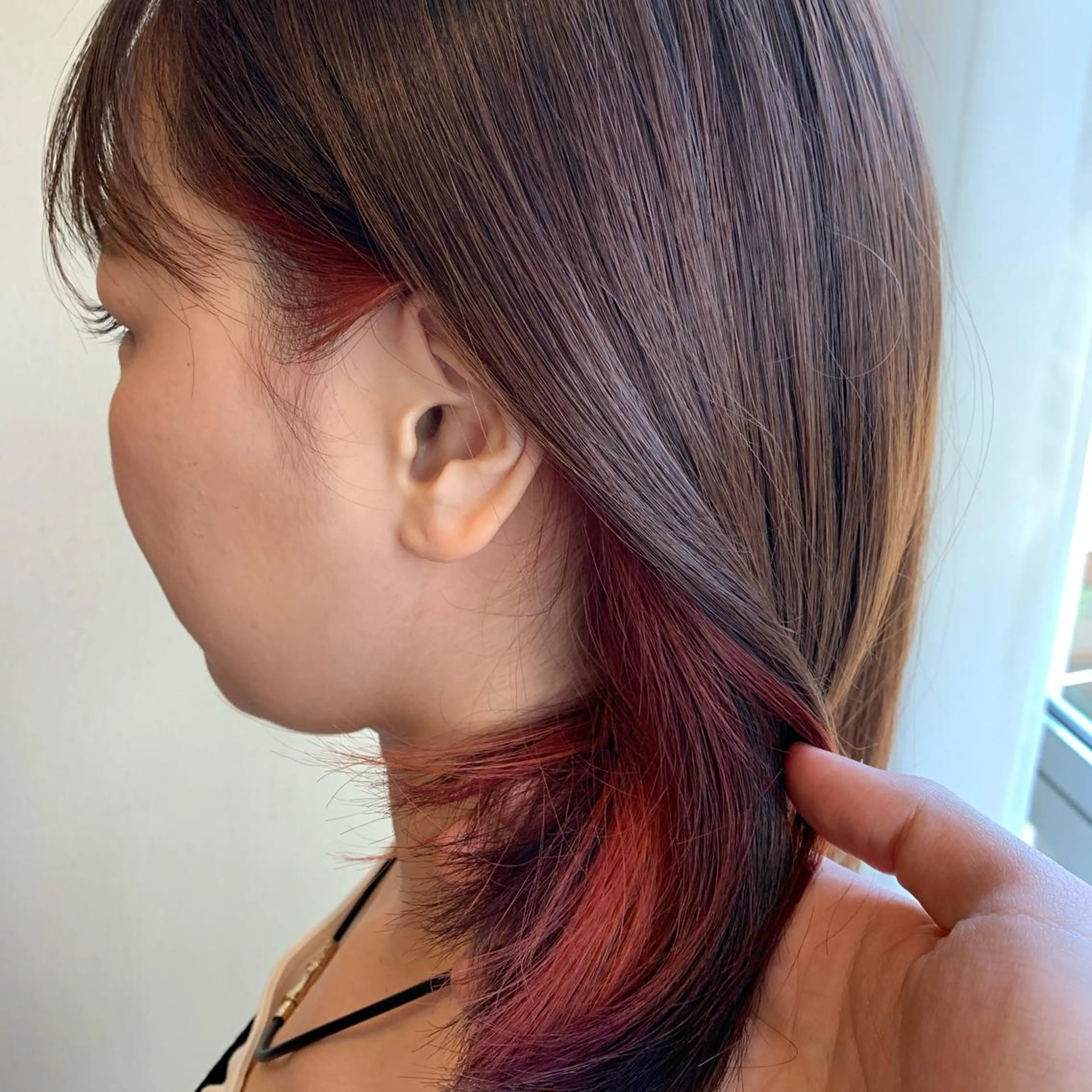 ミディアム カラー インナーカラー レッドカラー Terve. 杉山 将悟のヘアスタイル