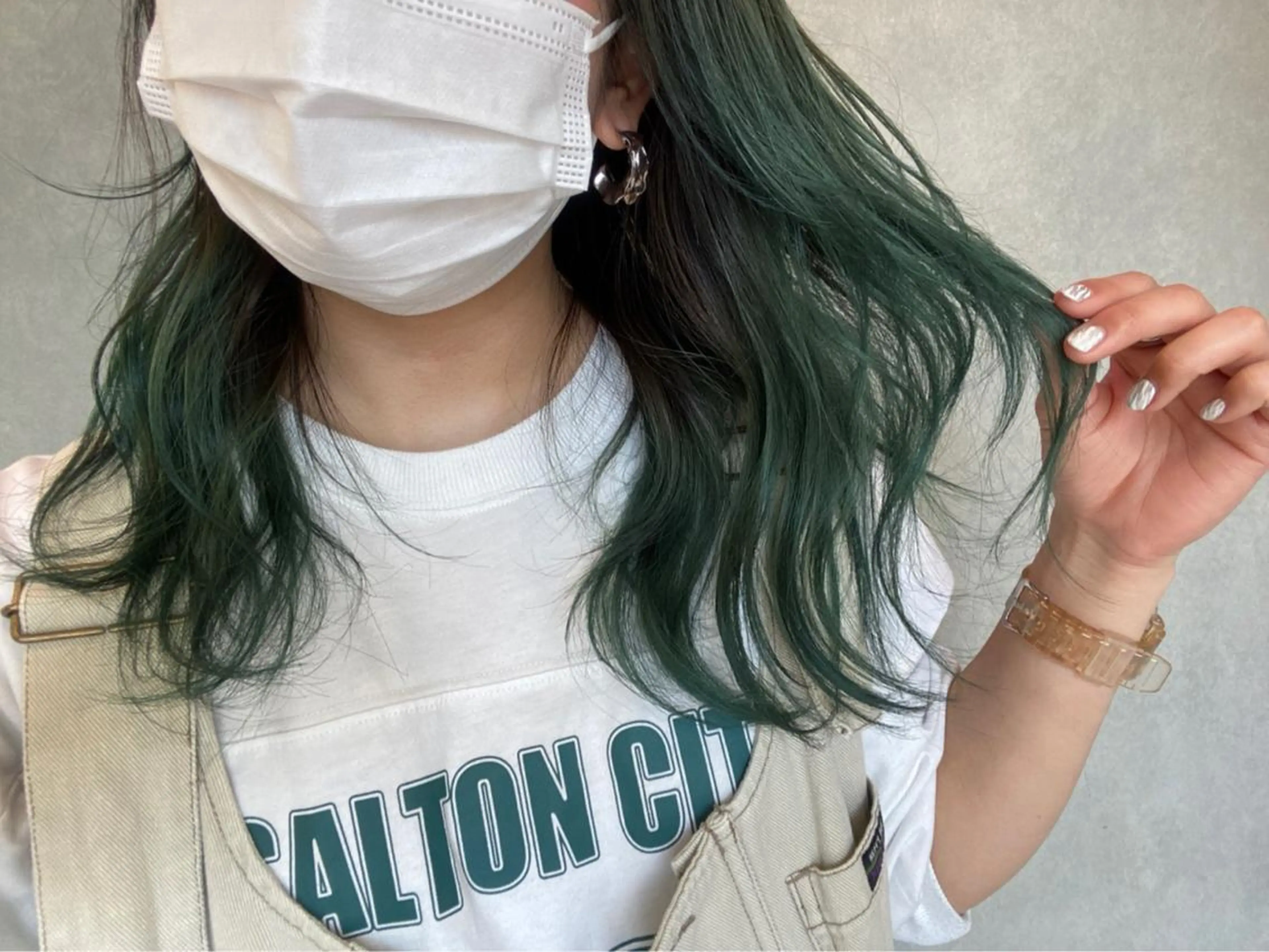 セミロング カラー 🕶️佐藤 海李🐏のヘアスタイル