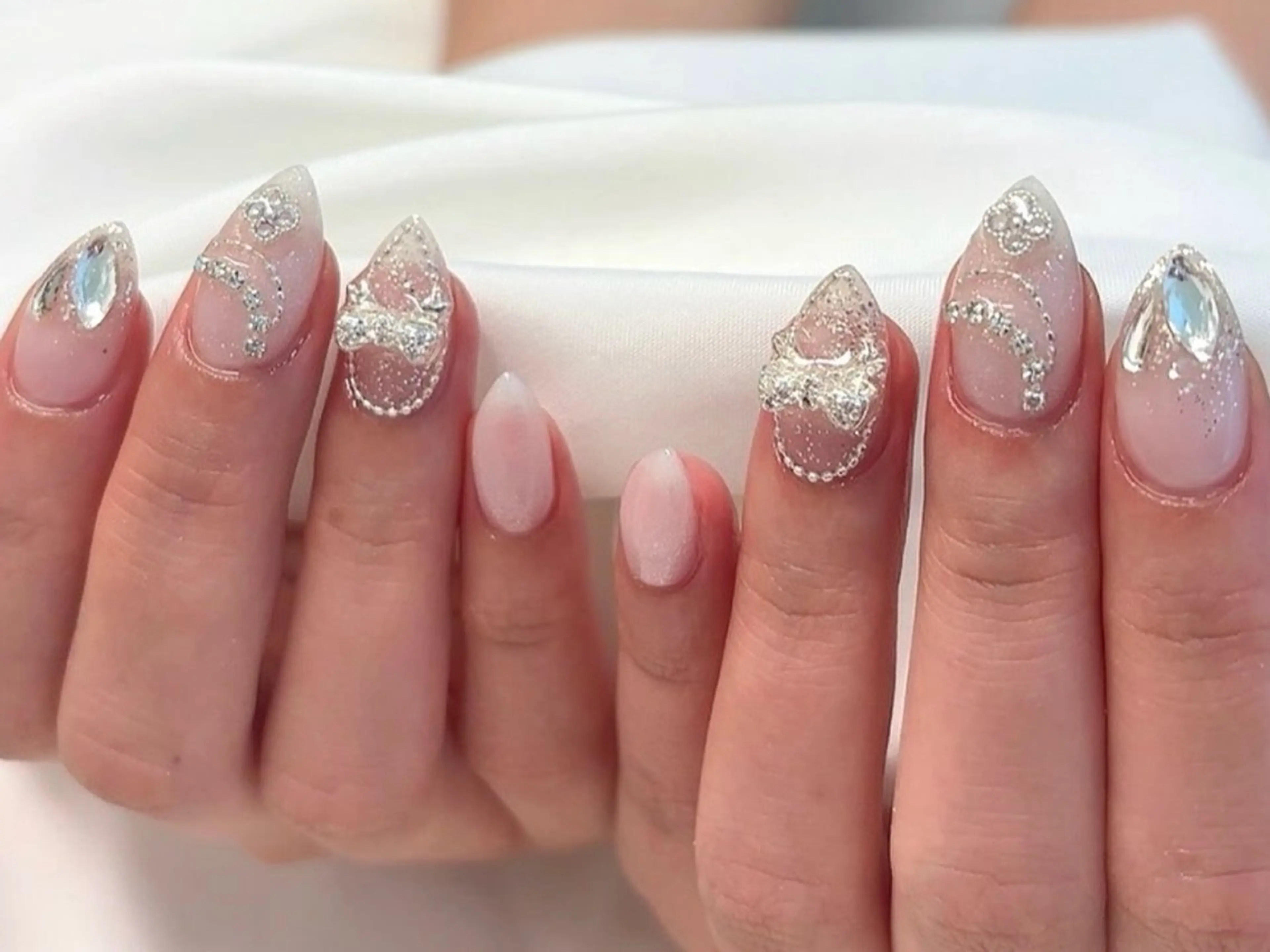 ミディアム ハンドネイル Nail Salon Celine 柏店所属・Nail Salon Celine柏店のネイルデザイン