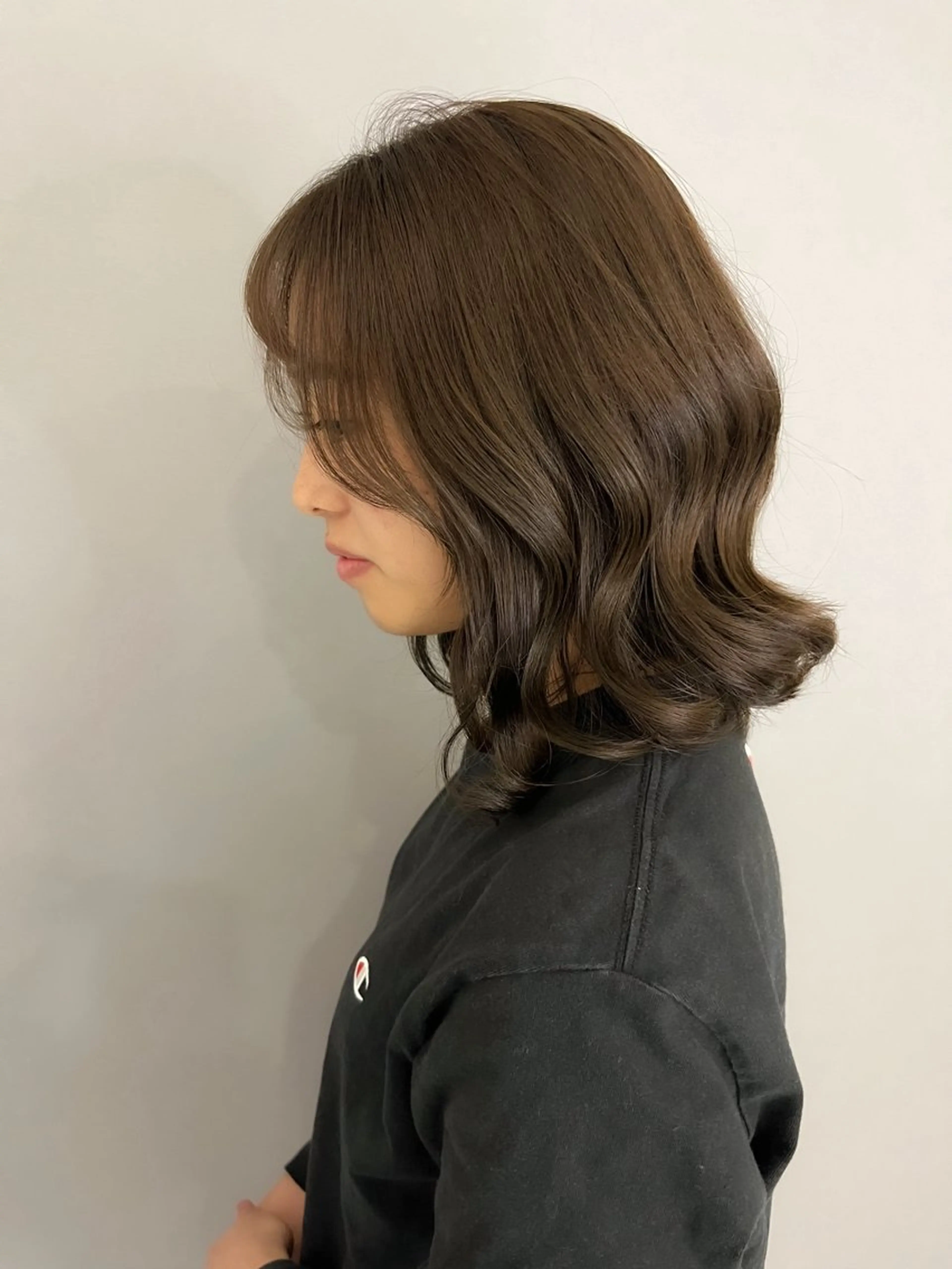 ミディアム カラー ヘアカラー トリートメント 坂本 理輝のヘアスタイル