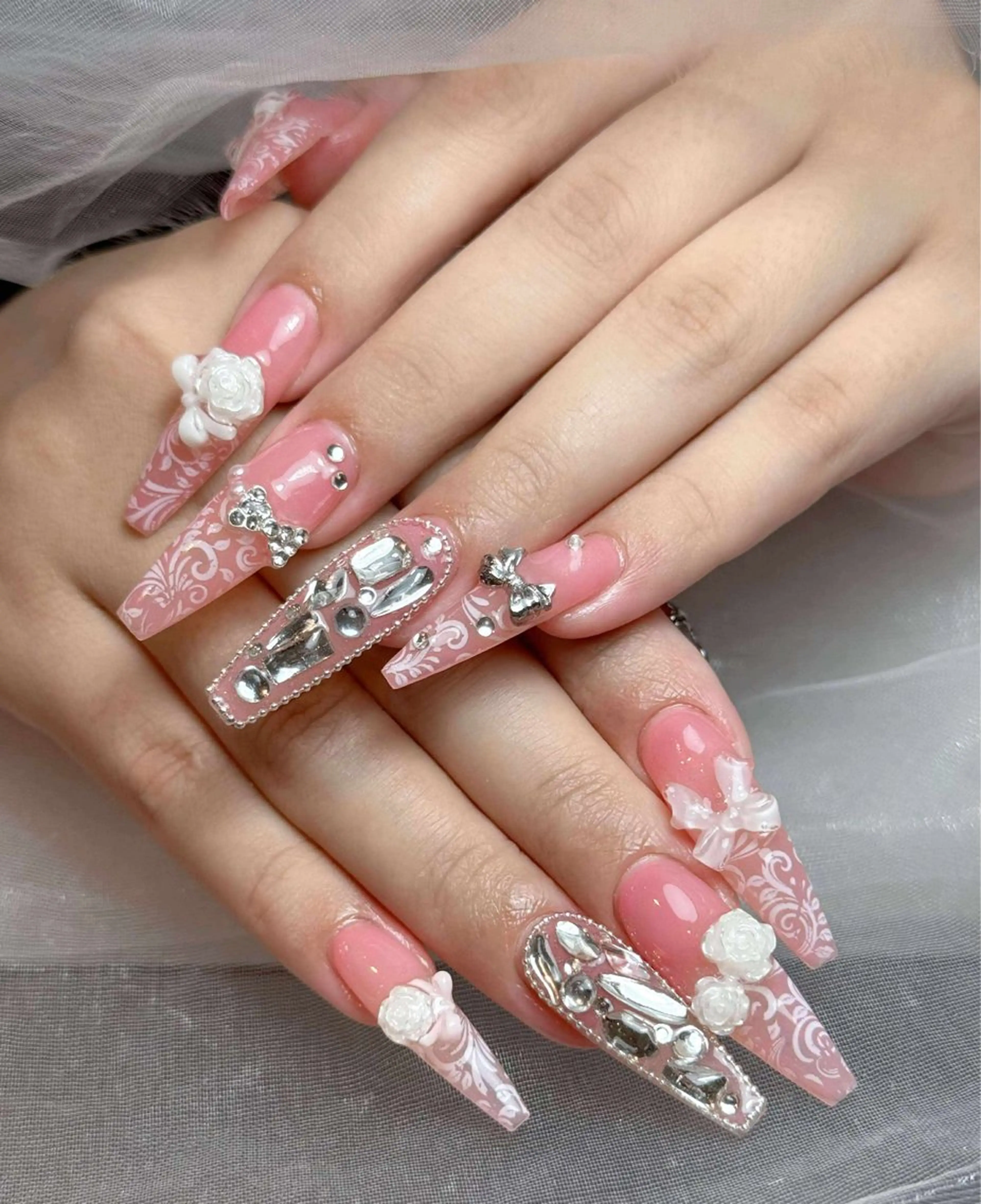 ネイル アートネイル 成人式 ジェルネイル ニュアンスネイル 夏ネイル ハンドネイル Nie Nail Shinokuboのネイルデザイン