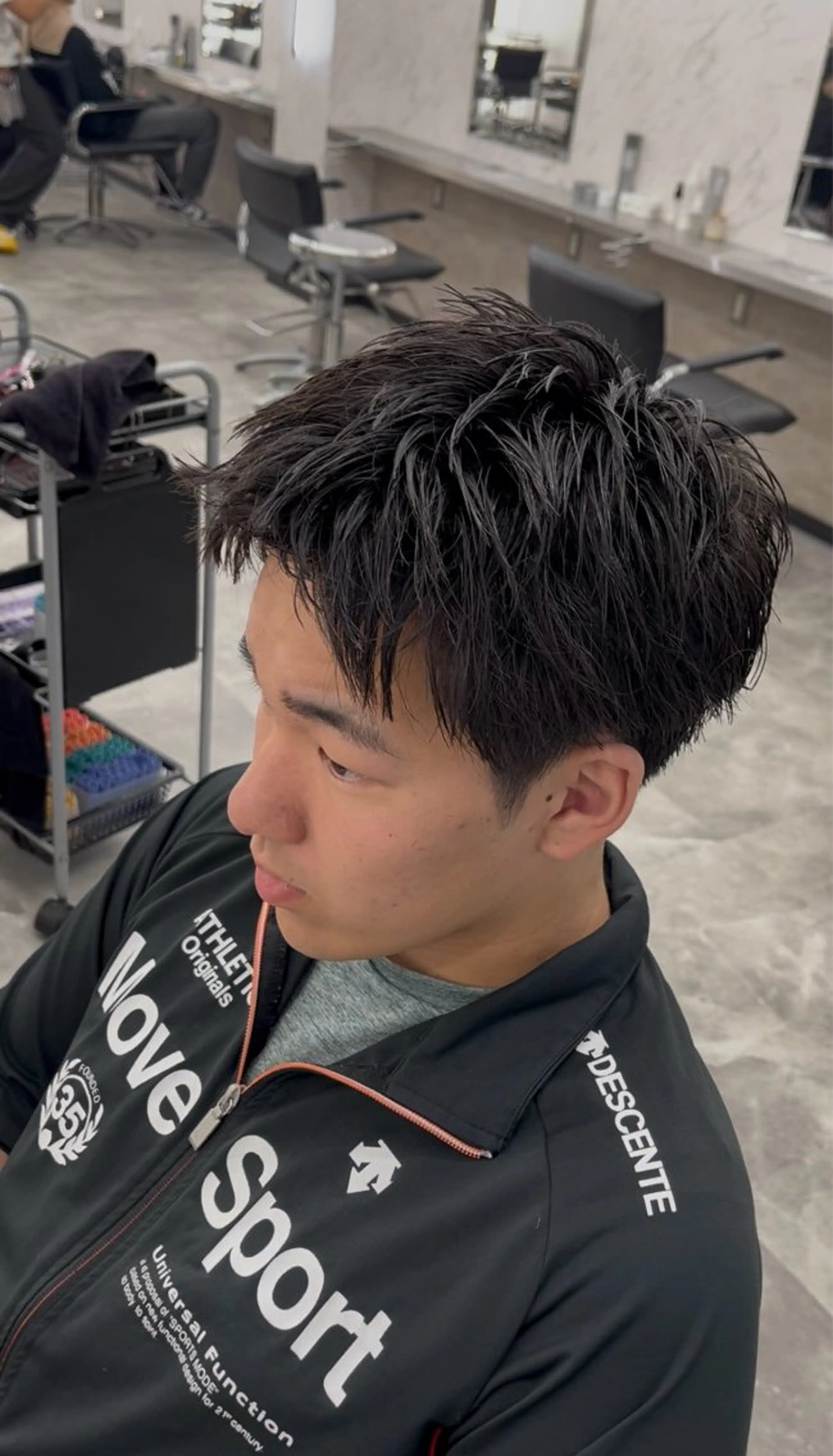 ショート メンズ アップバング メンズ就活ヘア 刈り上げ HOMME    BLANCHE所属・Seira 札幌メンズサロンのヘアスタイル