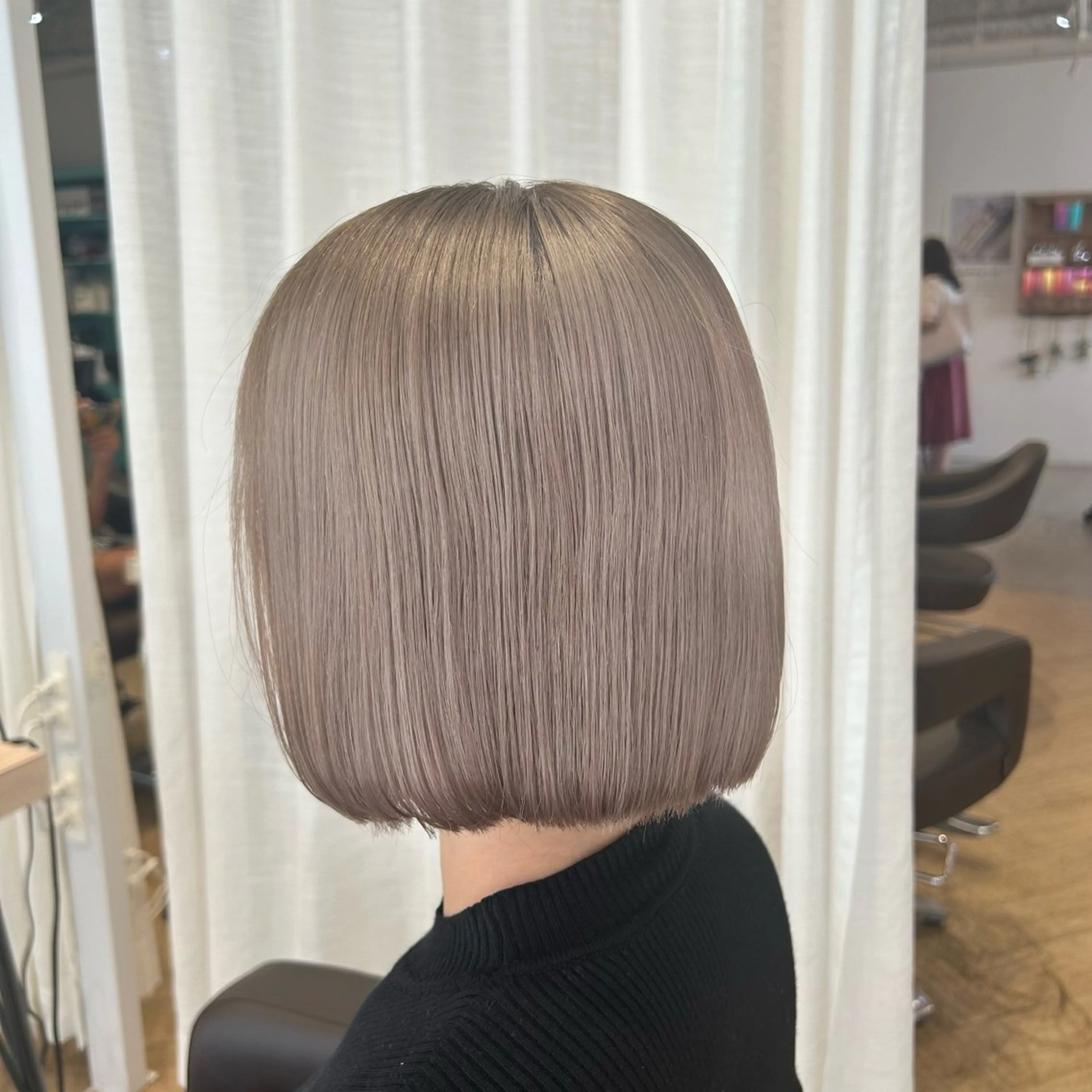 ショート カラー カット ヘアカラー AVANCE.なかもず所属・砂野 真璃奈のヘアスタイル