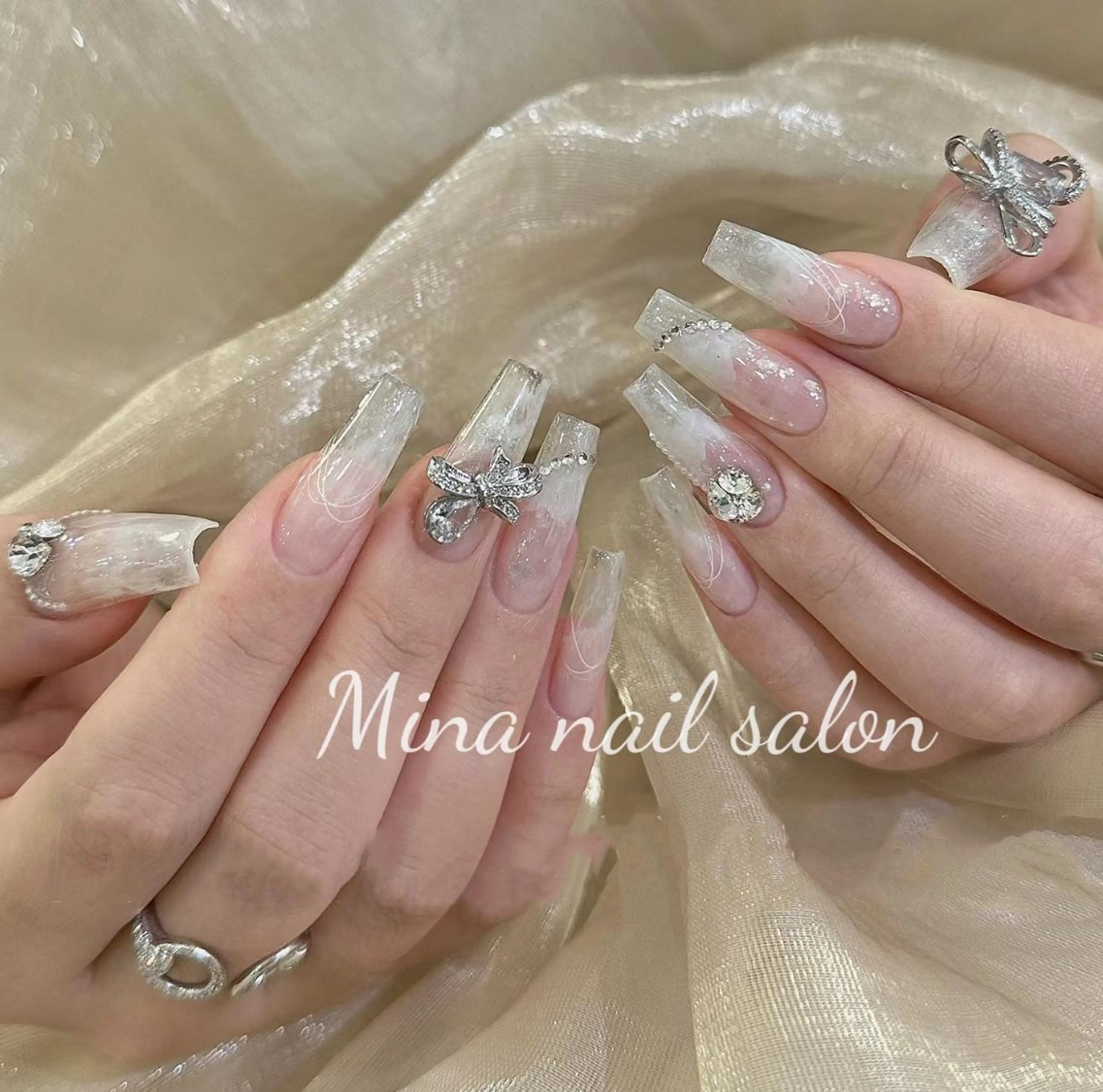 ネイル Mina🧸 韓国風ネイル🎀のネイルデザイン