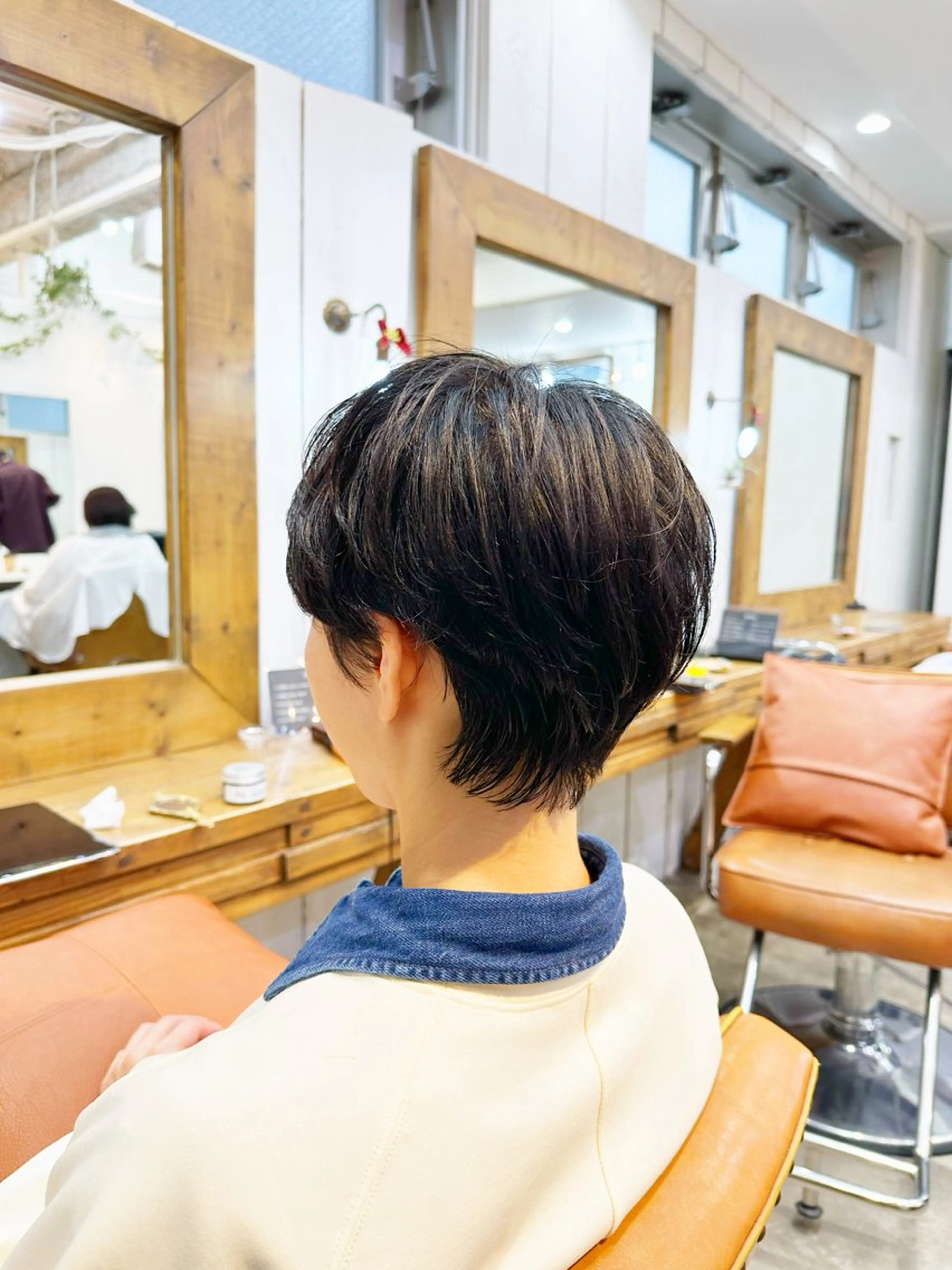 ショート ショートボブ ハンサムショート ボブ くせ毛 ショートヘア カット newline銀座所属・銀座ショート/ 大人ショート/金子涼のヘアスタイル