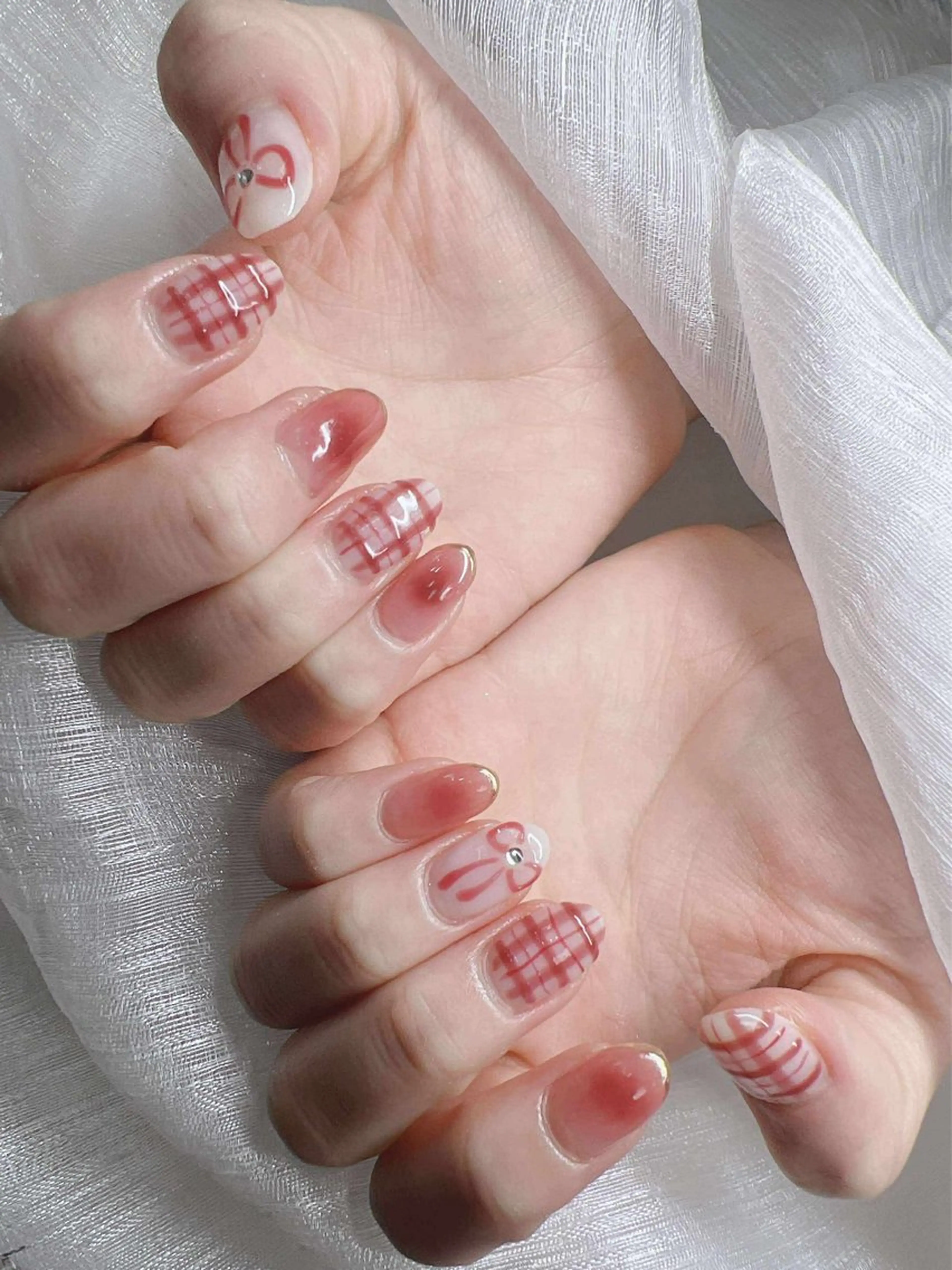ネイル 長さ出し グラデーション 卒業式 キラキラネイル マグネットネイル ハンドネイル Lee Nailsのネイルデザイン