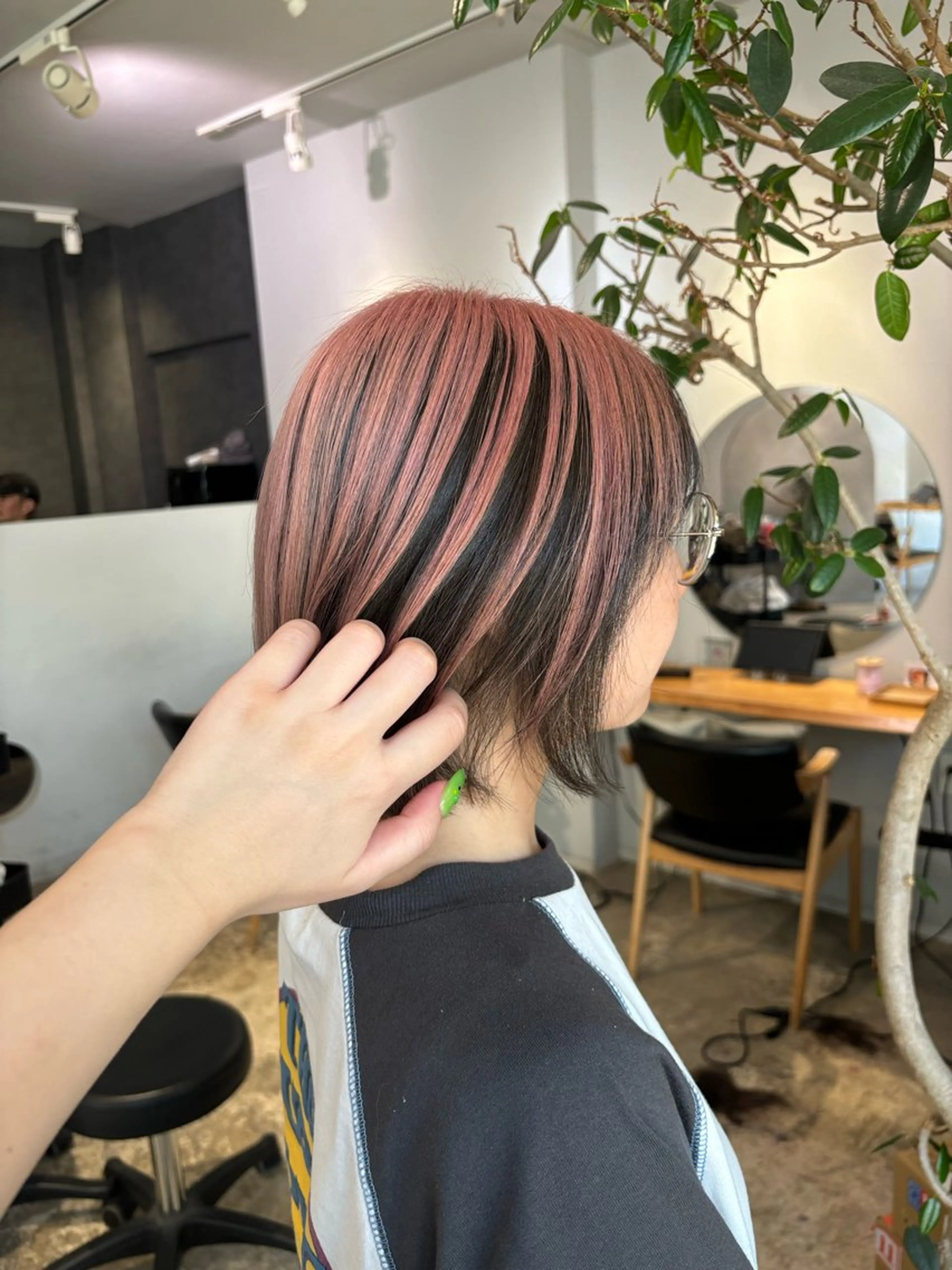 ミディアム カラー ピンクカラー カット ヘアカラー 🐼 こゆきのヘアスタイル