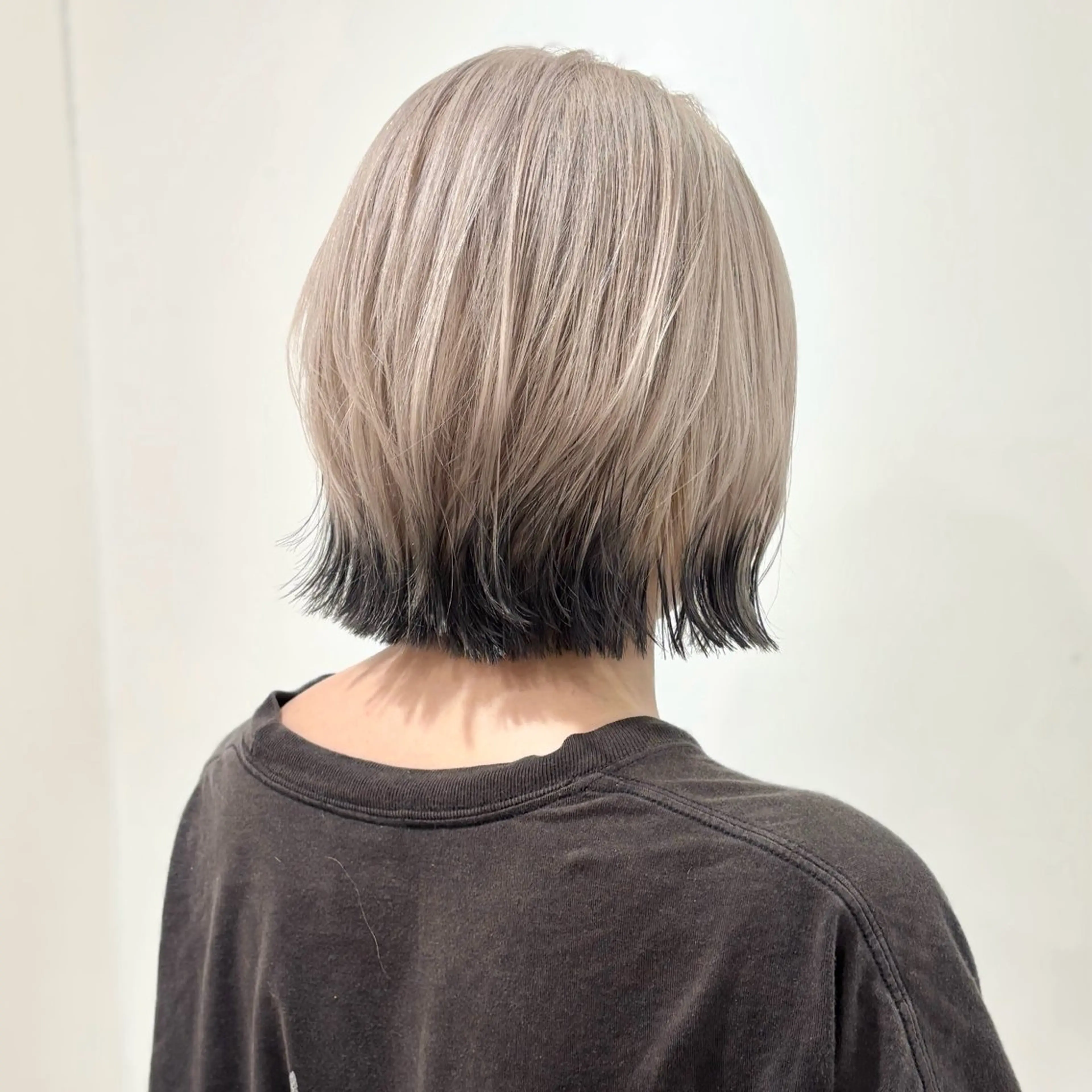 ショート カラー カット ヘアカラー トリートメント ハイトーン/ウルフ/ レイヤー/Asukaのヘアスタイル