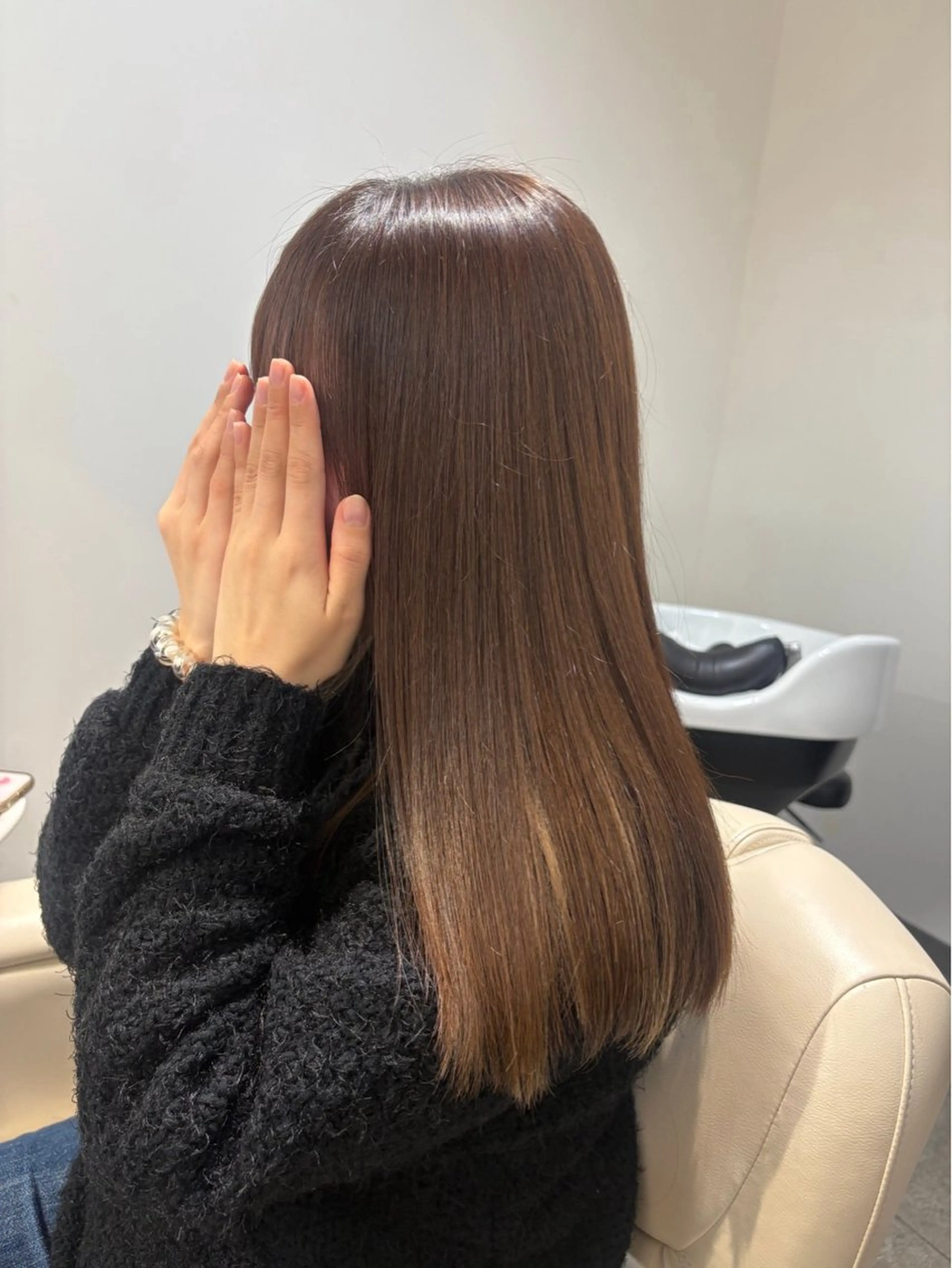 セミロング 縮毛矯正 neaf 六本木店所属・六本木🩷ハイライト 望月彩音のヘアスタイル