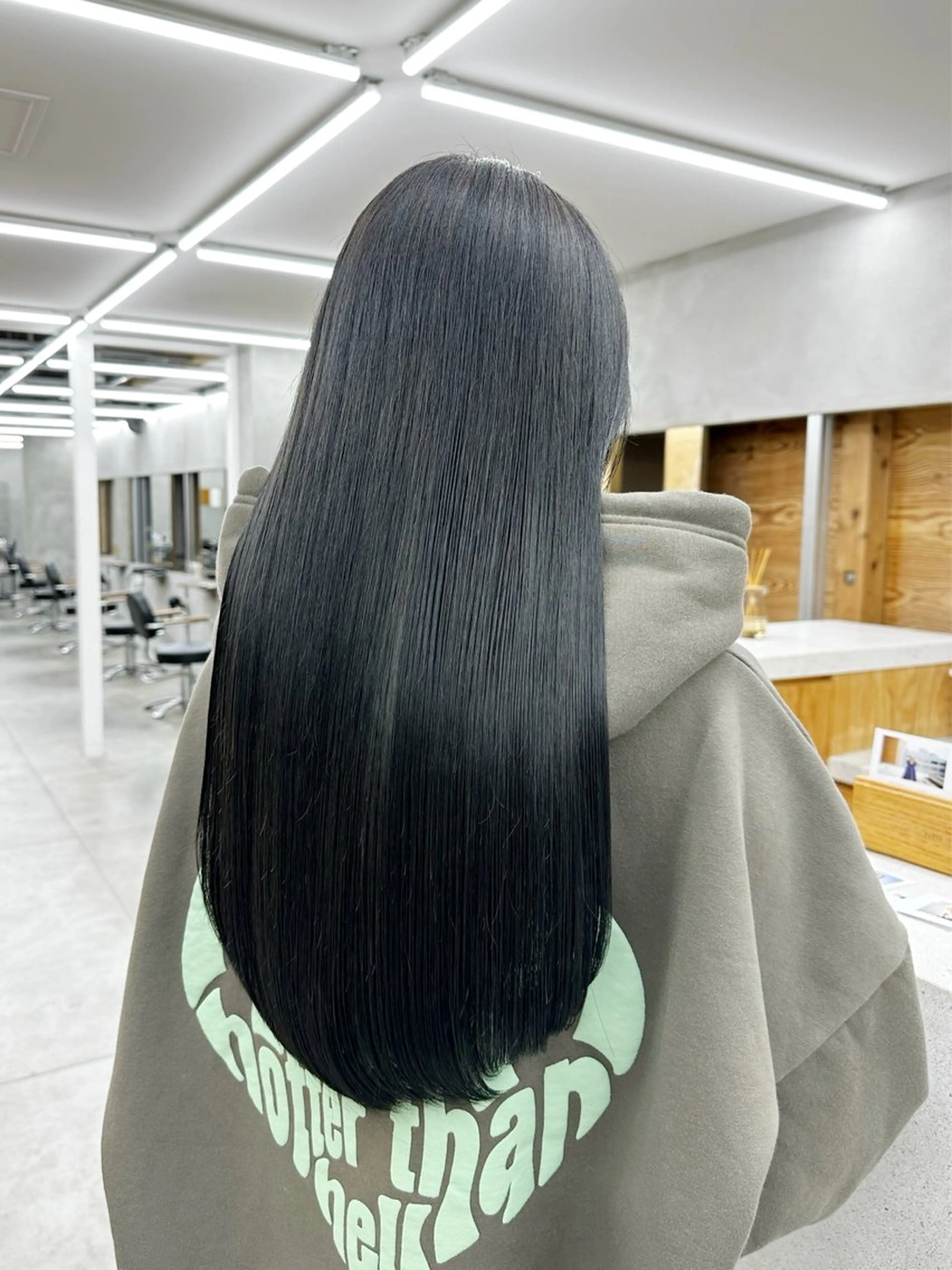 ロング パーマ ストレートパーマ カット 縮毛矯正 榛地 渉馬のヘアスタイル