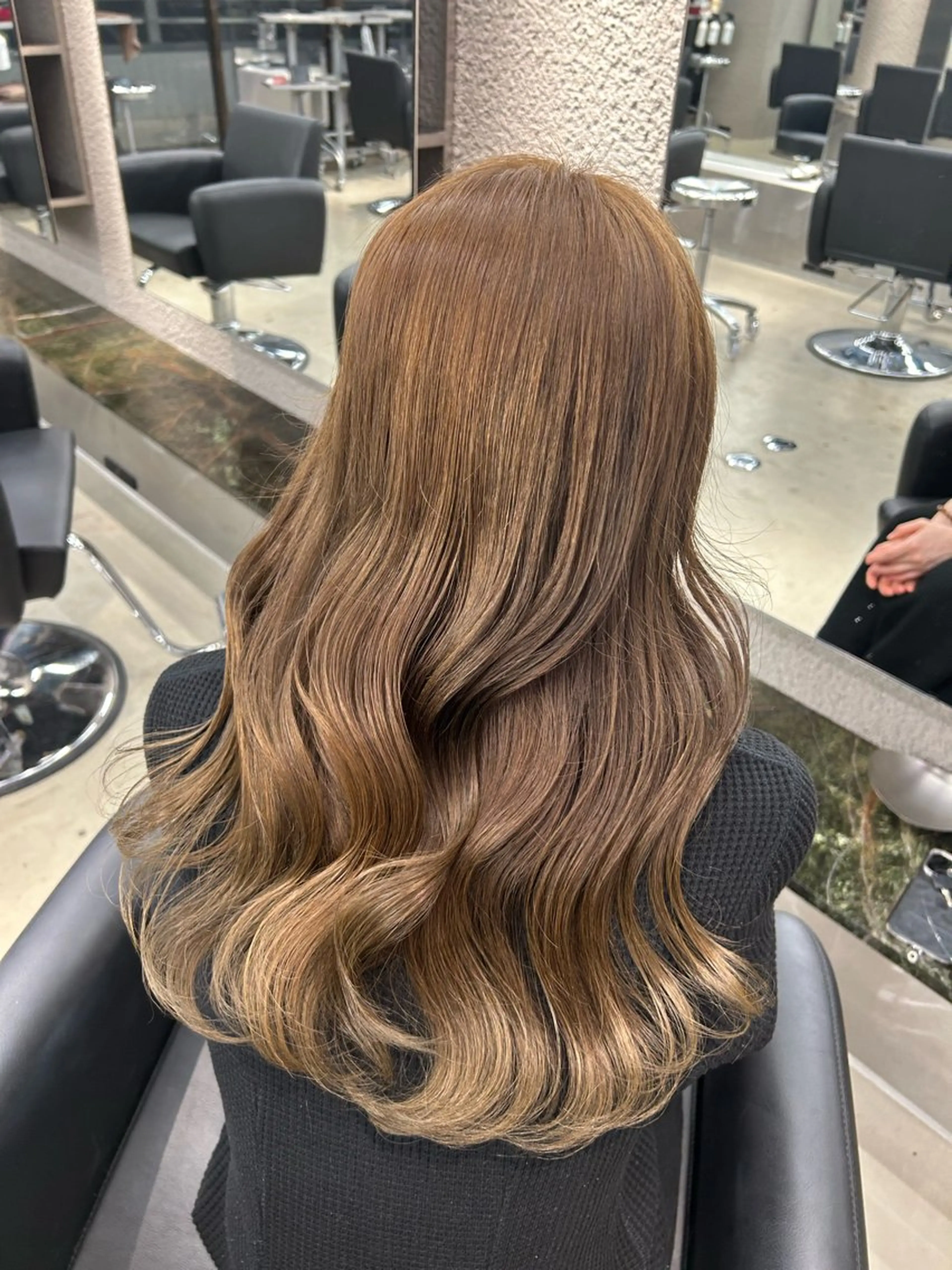 ロング カラー 韓国風ヘア ヘアカラー トリートメント ヘアセット 名古屋栄♡PELE 上品な透明感ベージュのヘアスタイル