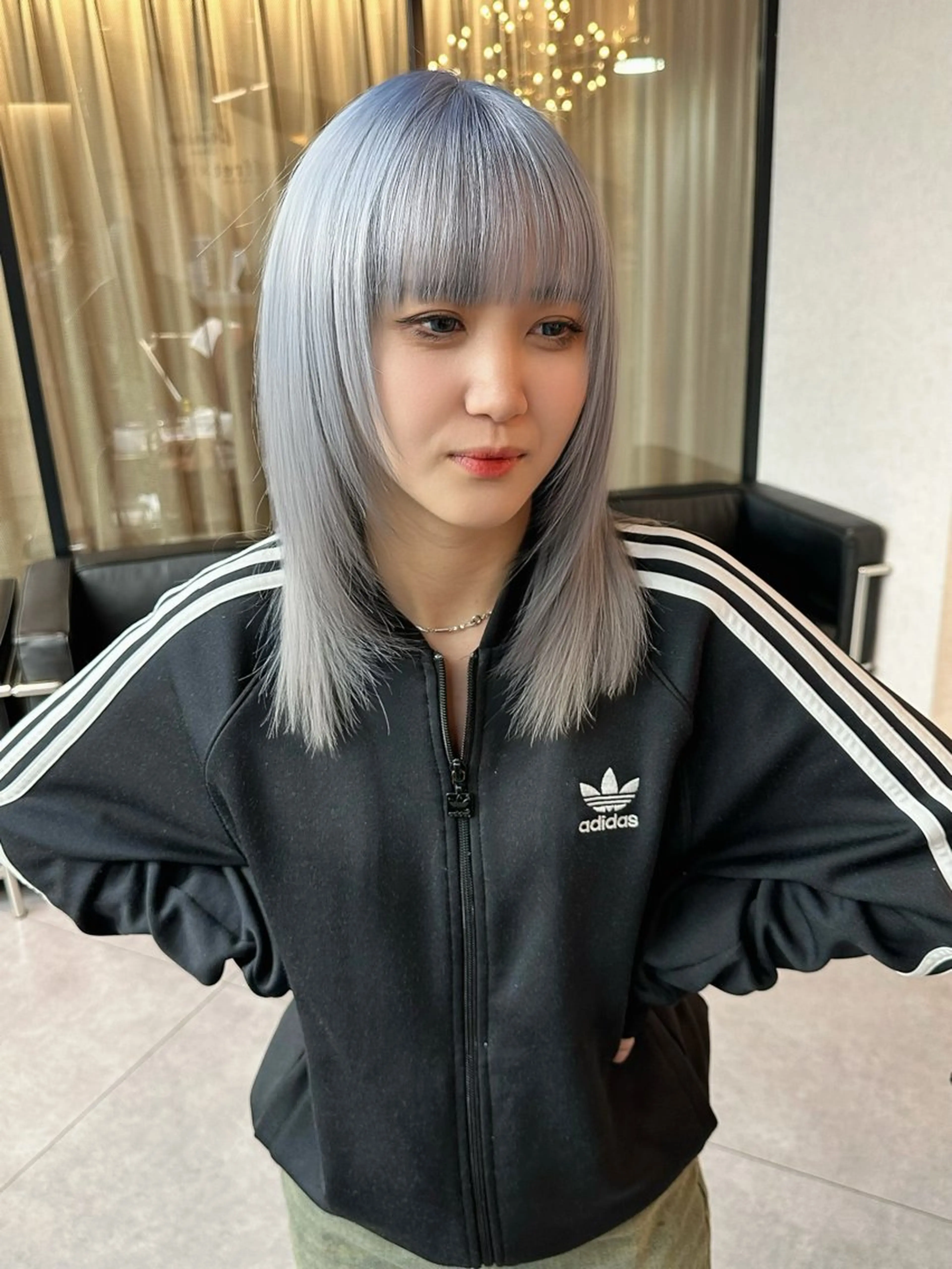 ミディアム カラー ウルフとハイトーン みっちー✂️のヘアスタイル