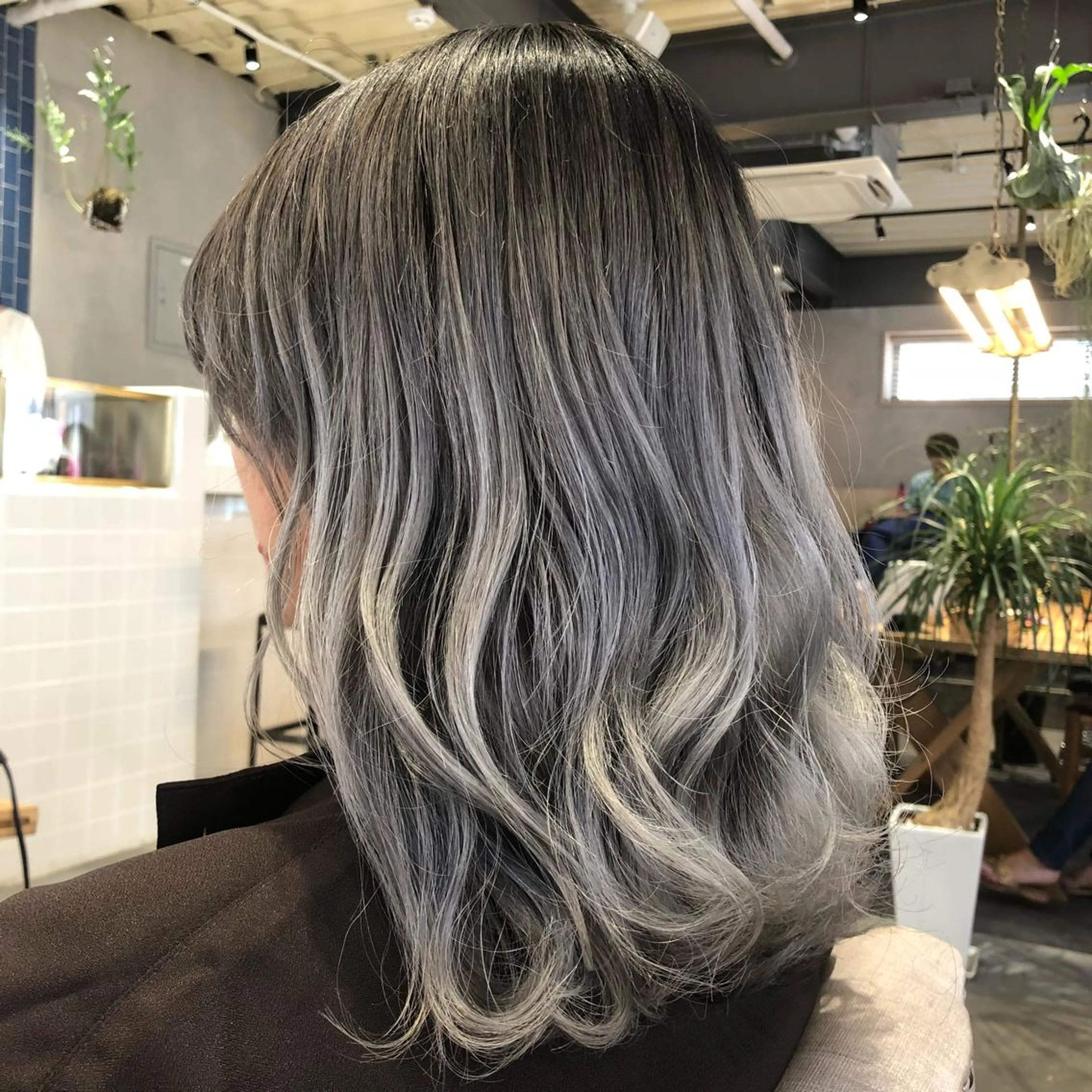 ミディアム カラー 骨格補正似合わせ カット阿部建のヘアスタイル
