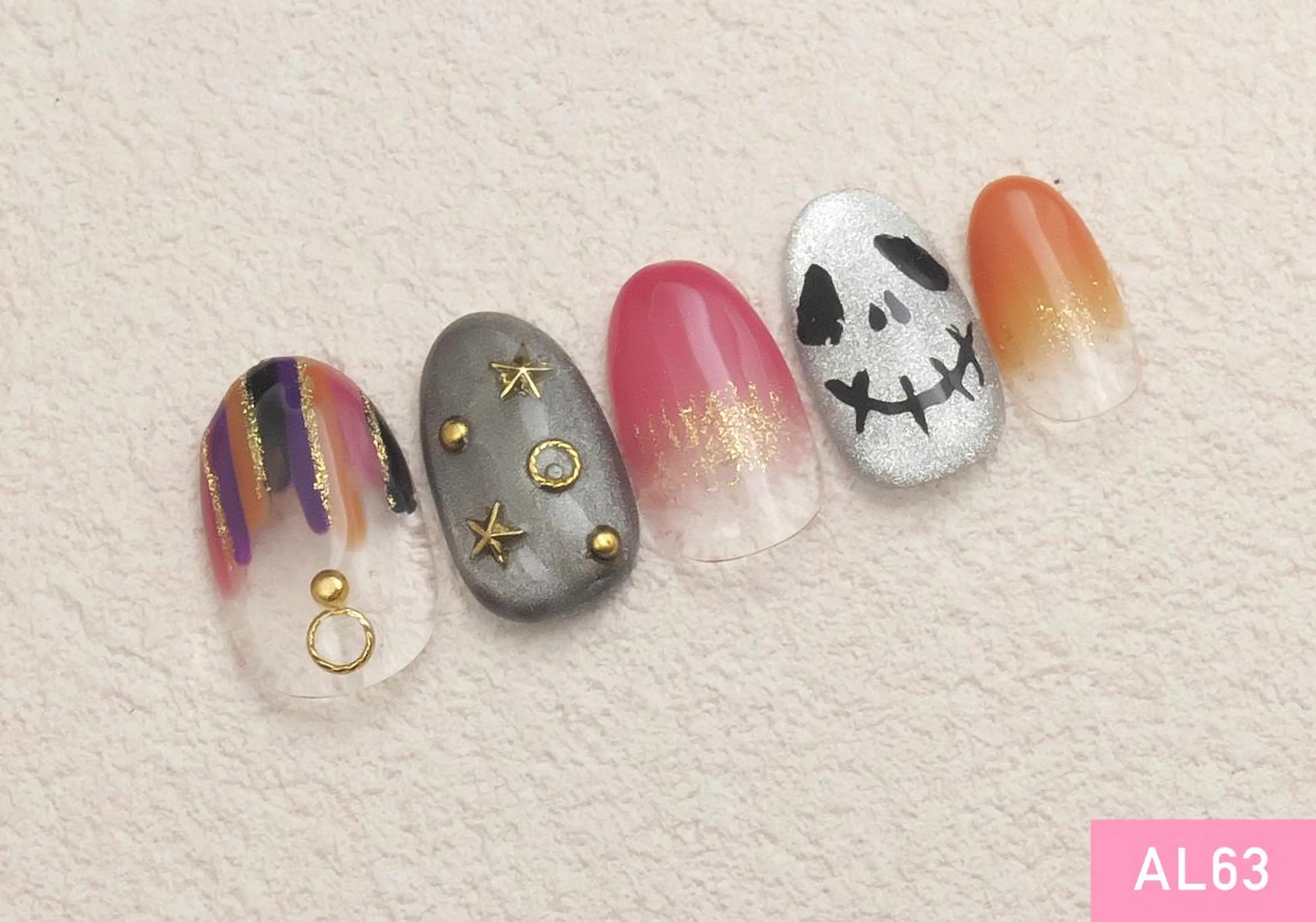 ネイル ゴールド 新橋Nail ⭐️のネイルデザイン
