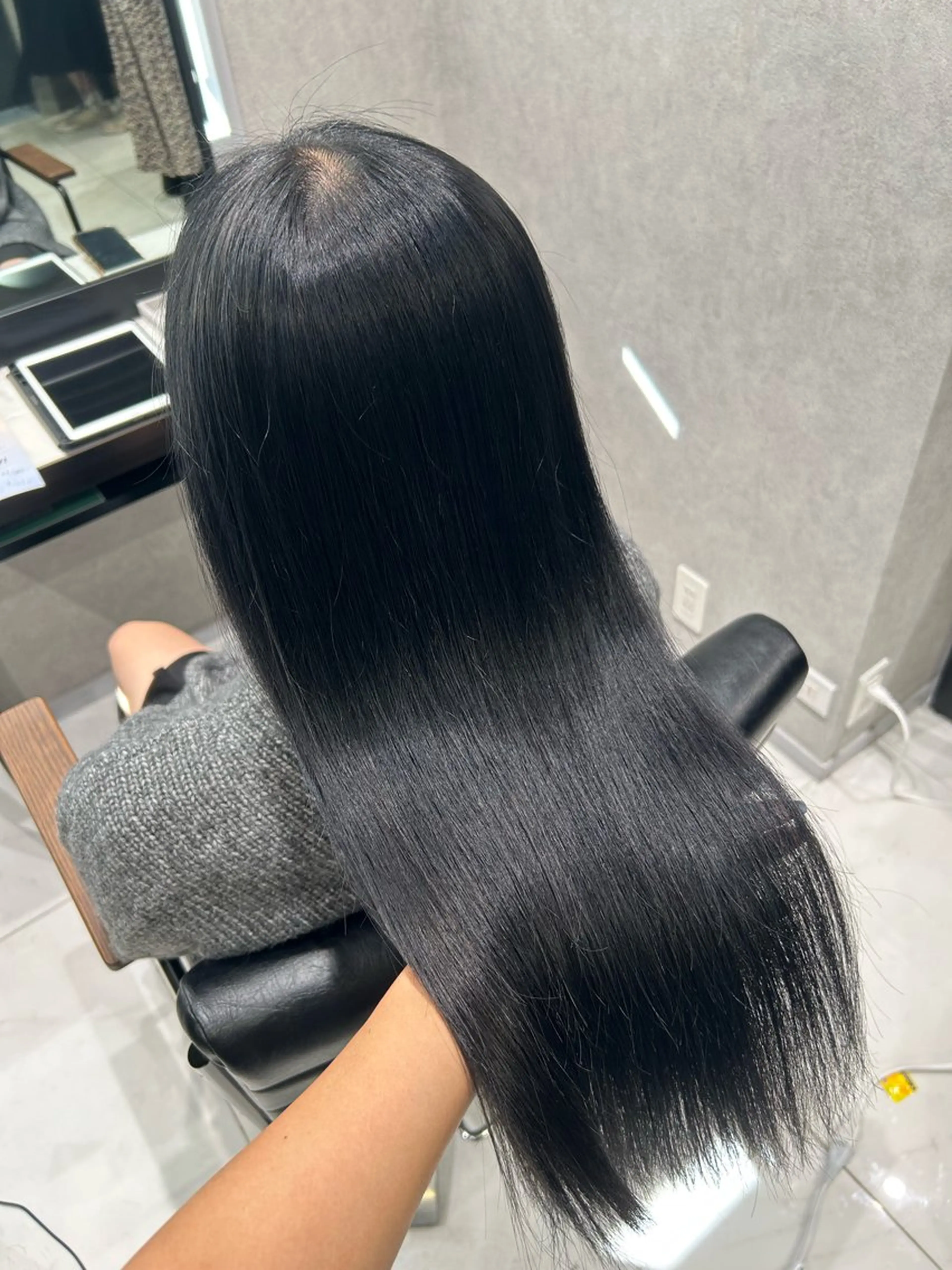 カラー ブリーチ ヘアカラー 透明感カラー🩵 束感まつげ🪼海月のマツエク・マツパデザイン