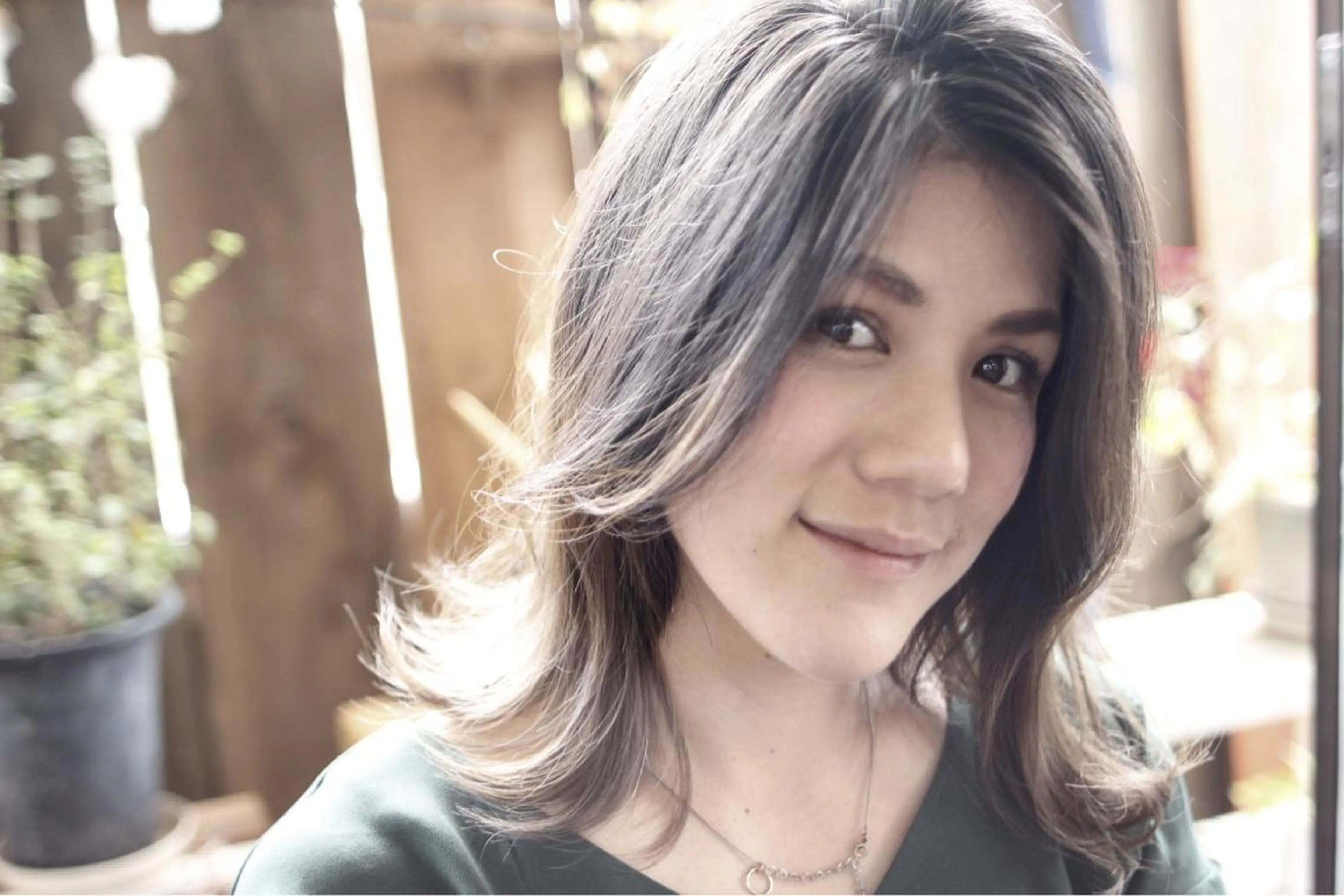 ミディアム カラー ヘアアレンジ 透明感カラー COCOROHOOKI所属・松田 由貴のヘアスタイル