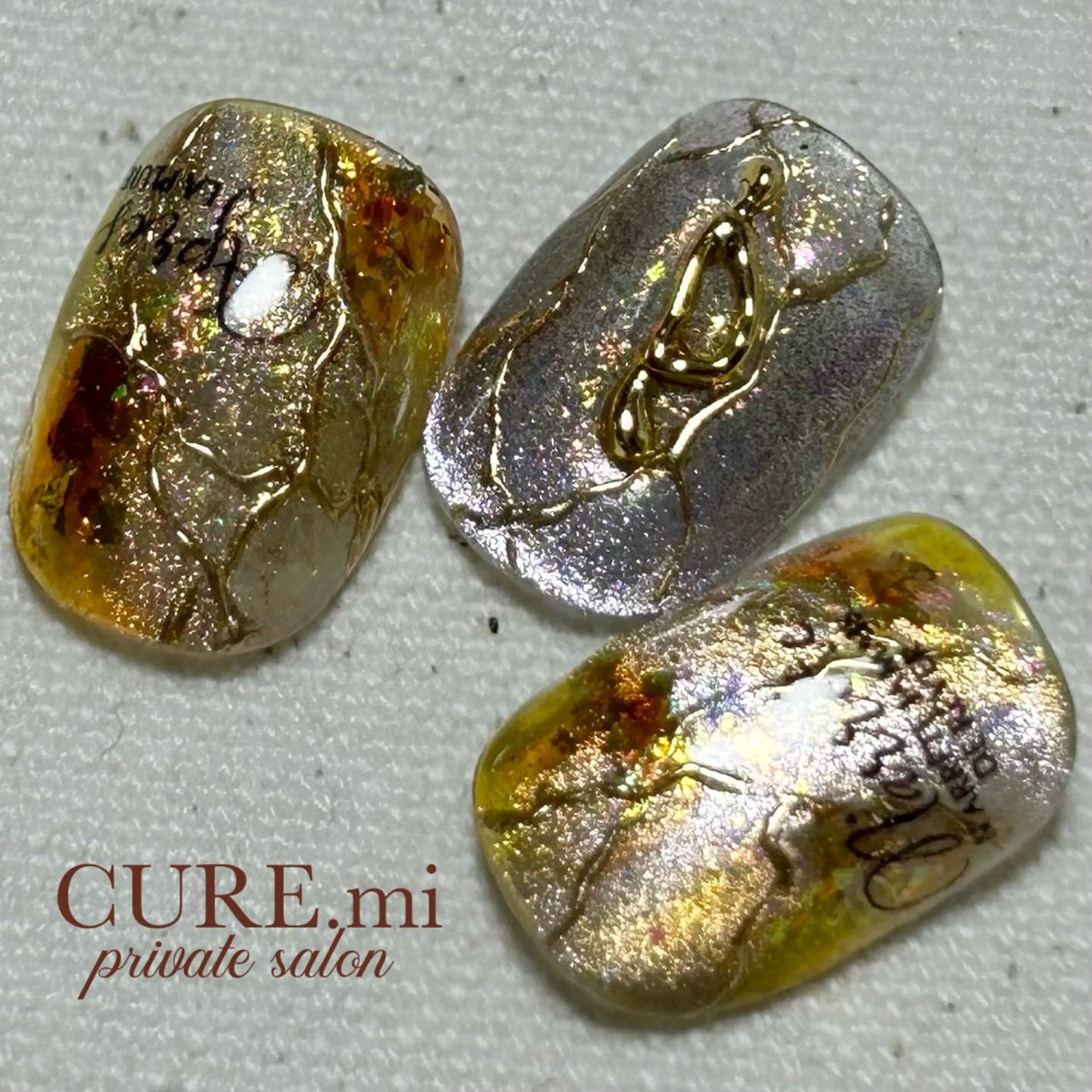 ネイル マグネットネイル ニュアンスネイル ハンドネイル ハンドケア CURE.mi所属・伊藤 美香のネイルデザイン