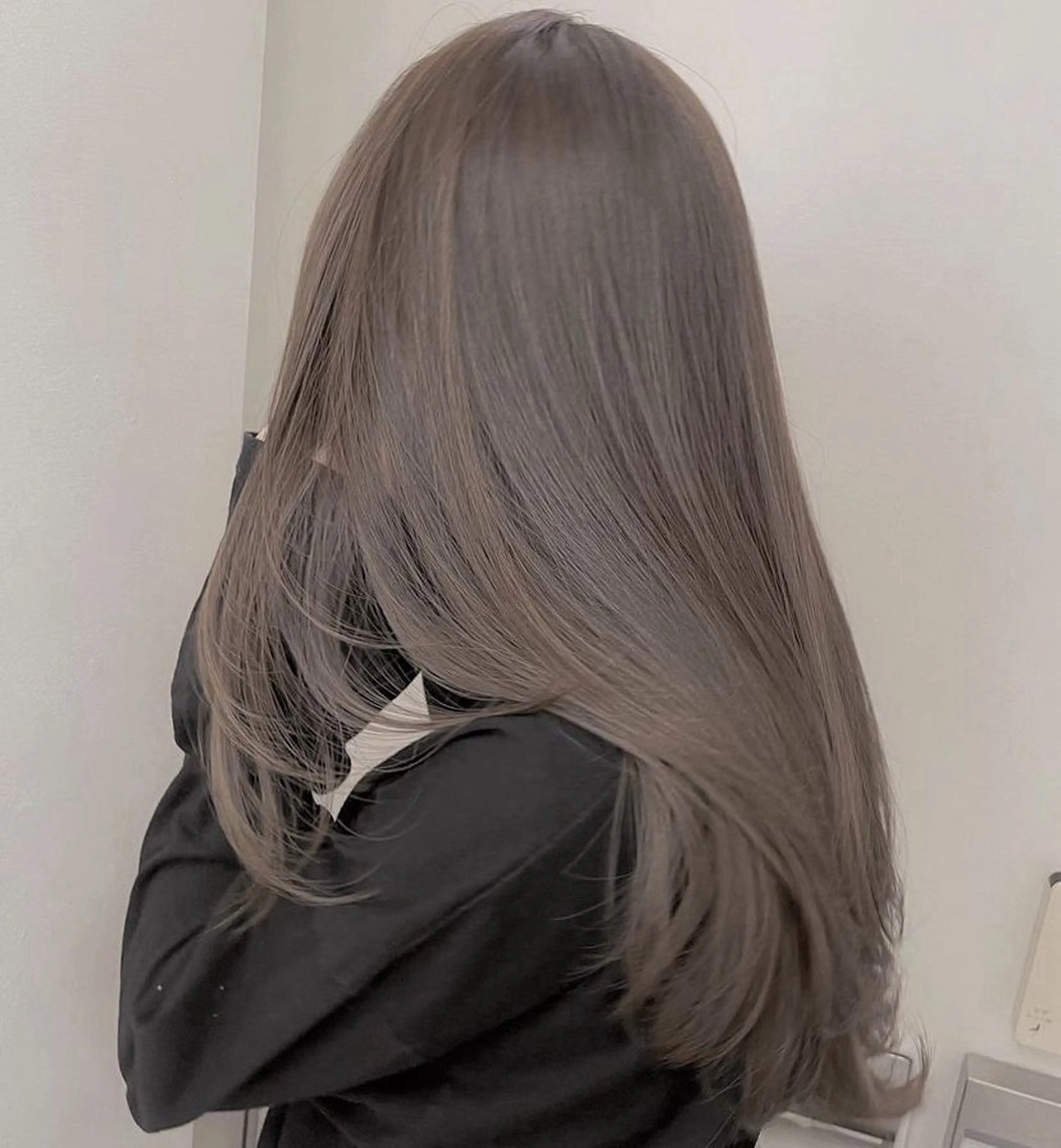 ロング アッシュ アッシュグレー romp恵比寿所属・艶感･透明感カラー 【瑠己】のヘアスタイル