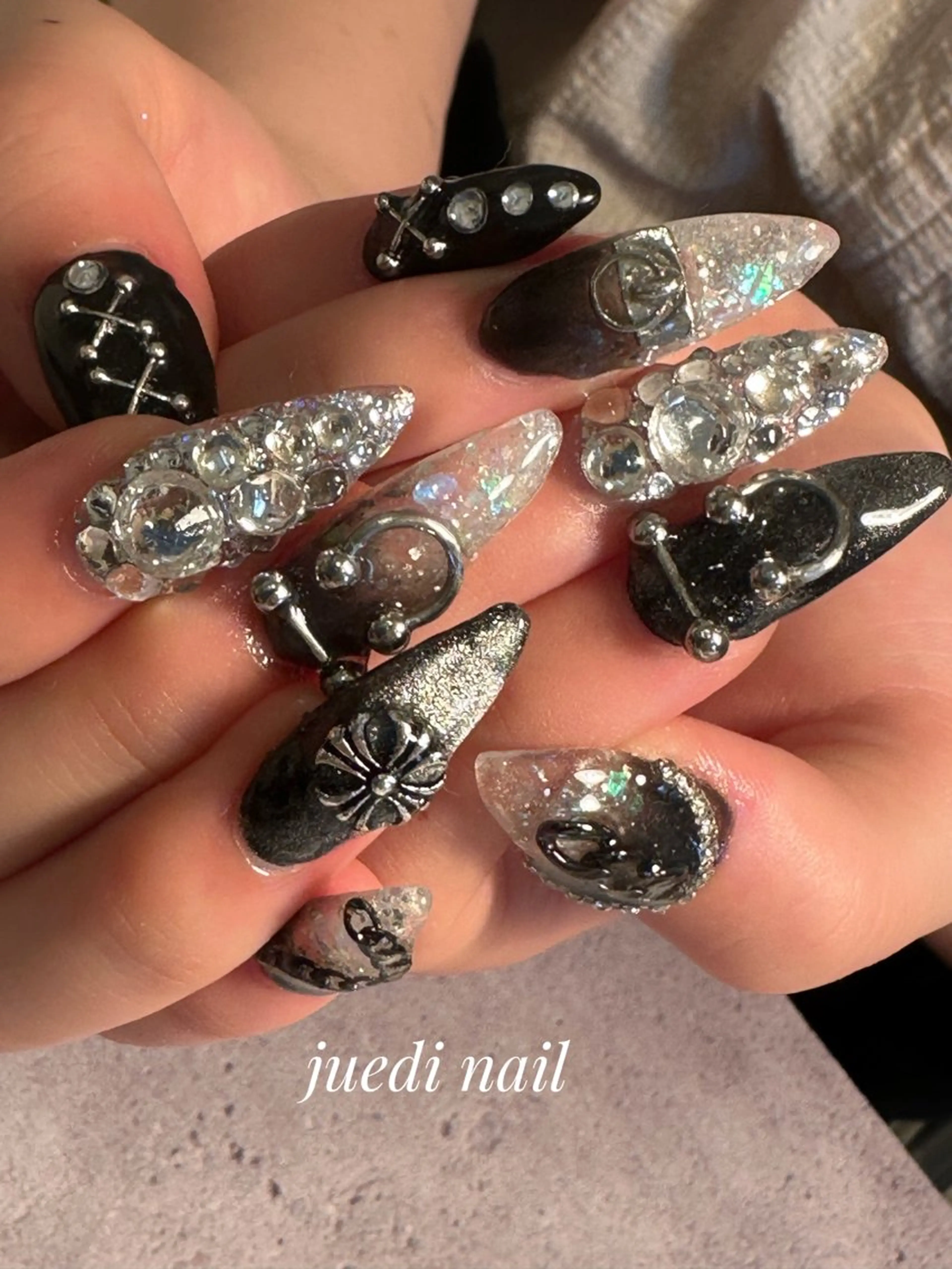 ネイル juedi nail(木曜日のネイル)所属・〜木曜日のネイル〜 KAORINのネイルデザイン