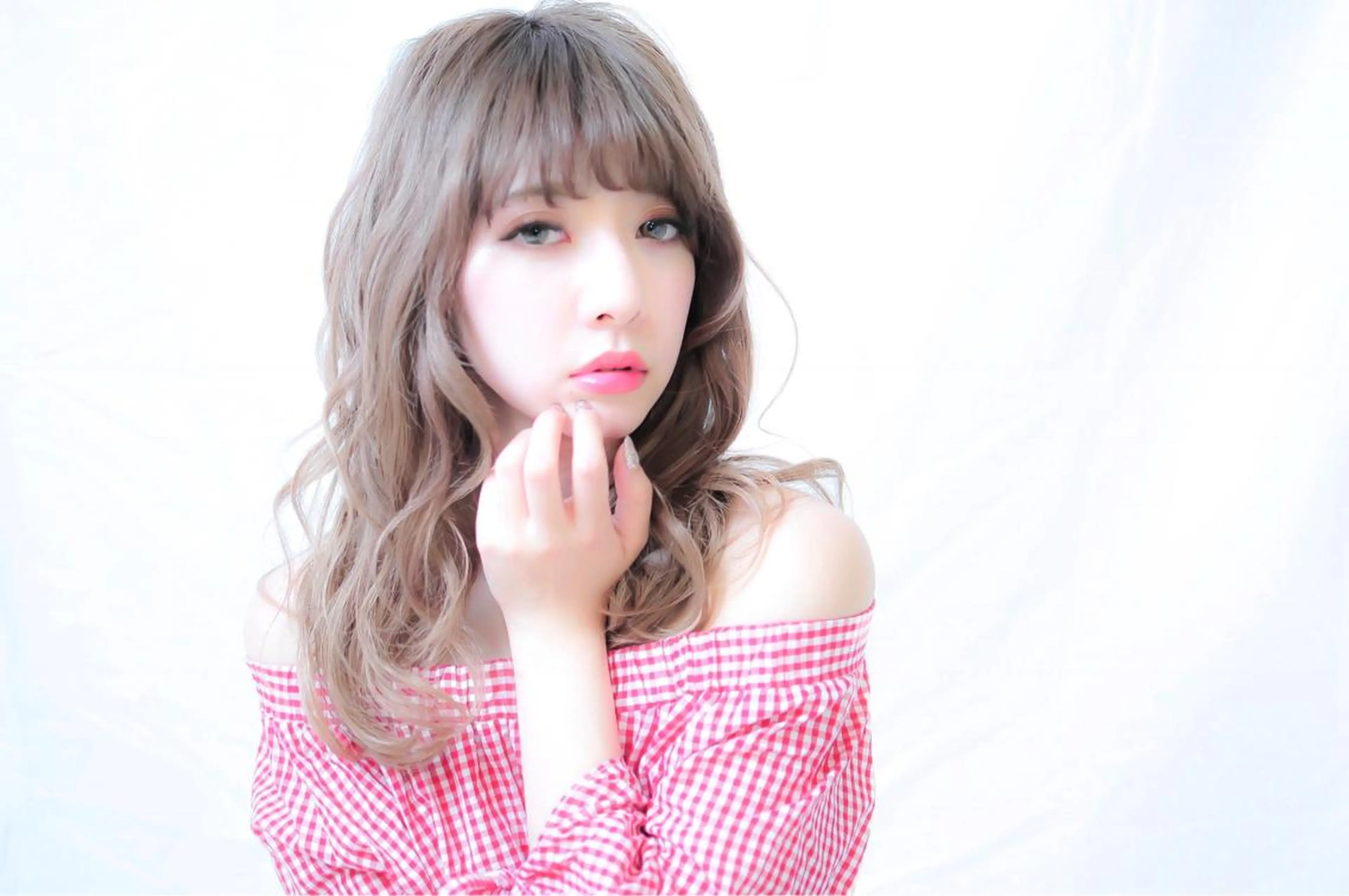 ロング カラー アッシュ アッシュグレー アッシュグレージュ グレージュ ホワイトアッシュ モテ髪透明感❤️ デイズヘアカラーのヘアスタイル