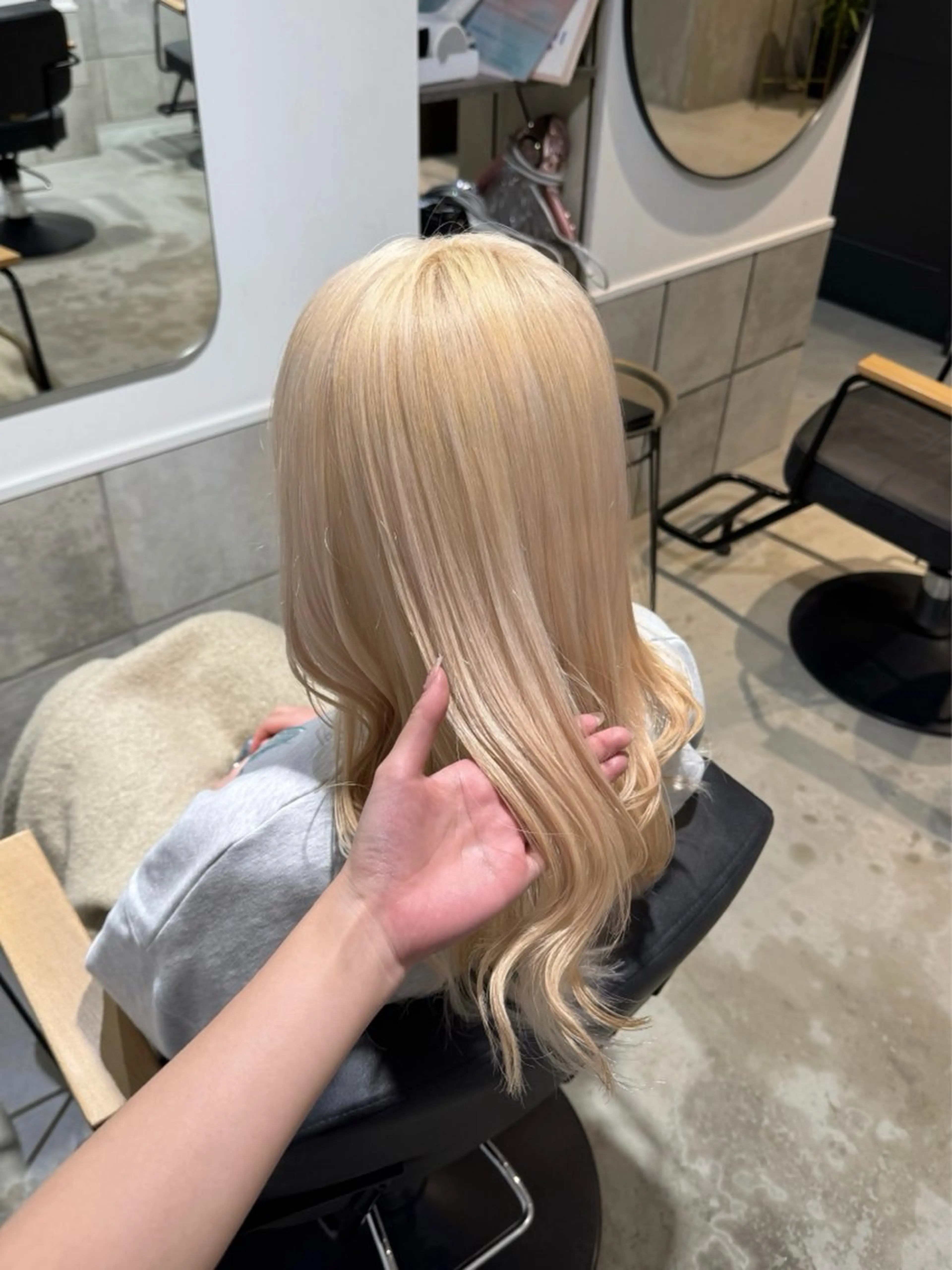 ロング カラー わださこ ひなこのヘアスタイル
