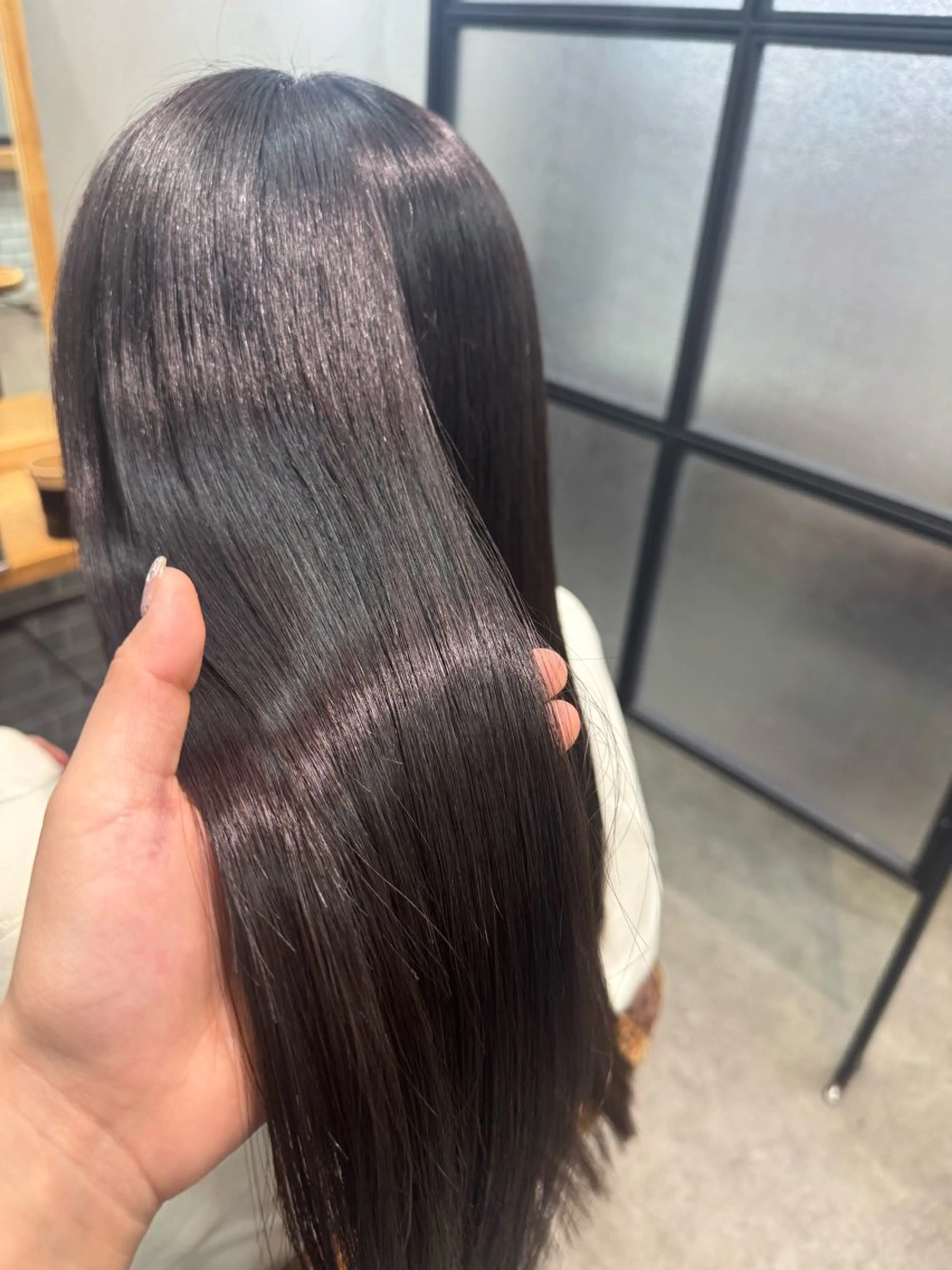 ロング カラー ヘアカラー トリートメント red neo あいりのヘアスタイル