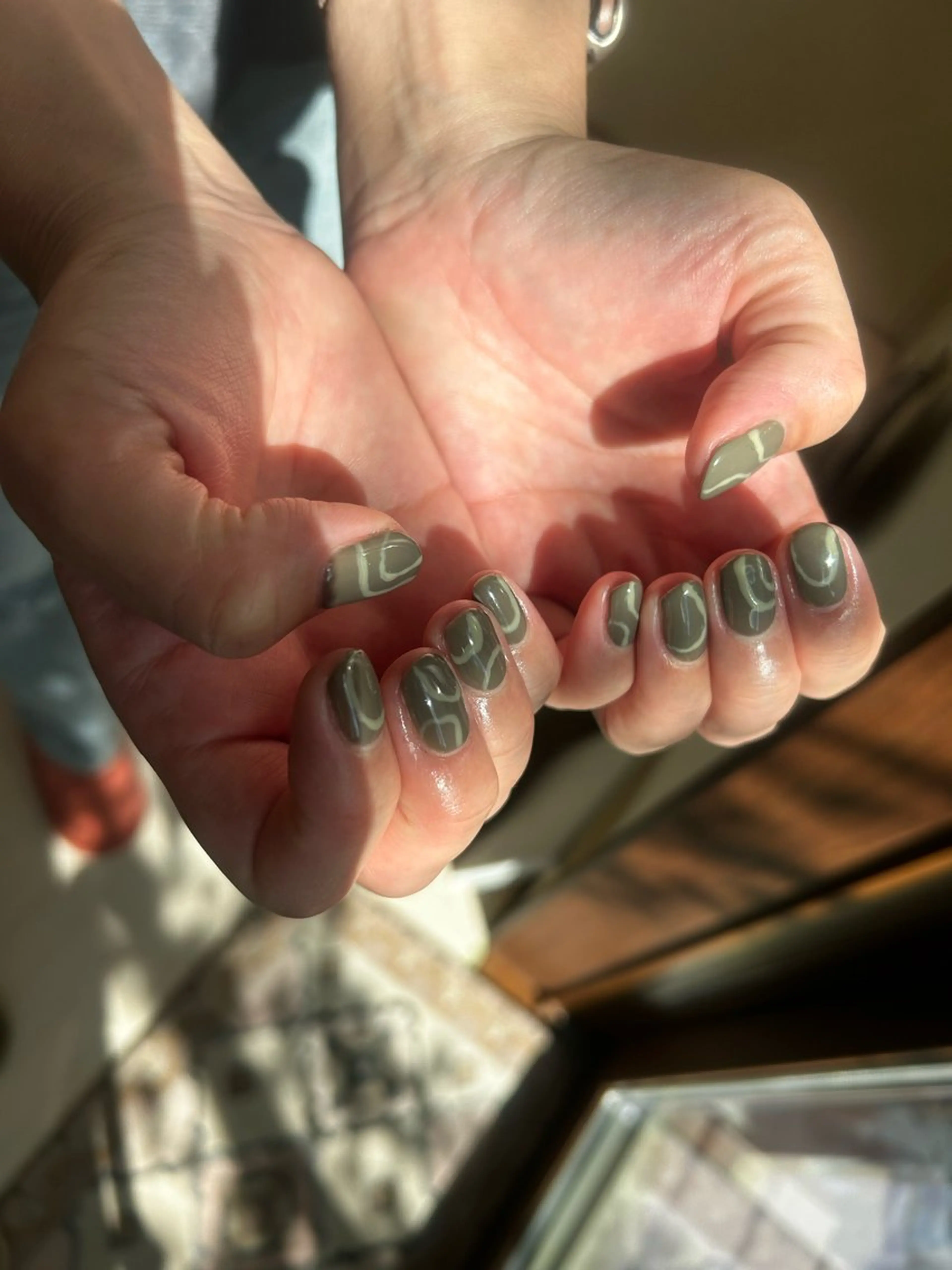 ネイル ハンドネイル Slow.Nail Tomomiのネイルデザイン