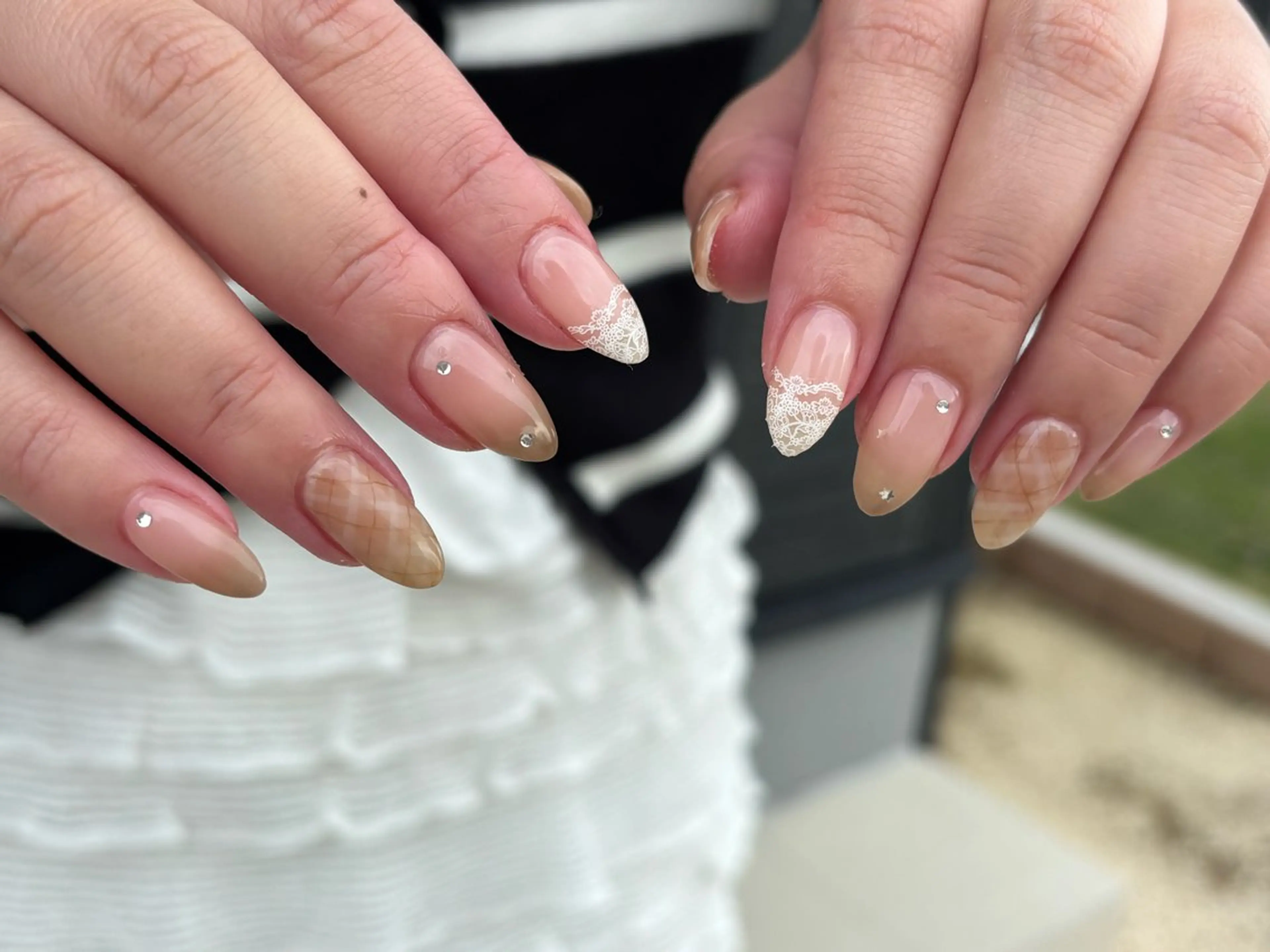 ネイル ブラウン グラデーション レース ハンドネイル nayu nailのネイルデザイン