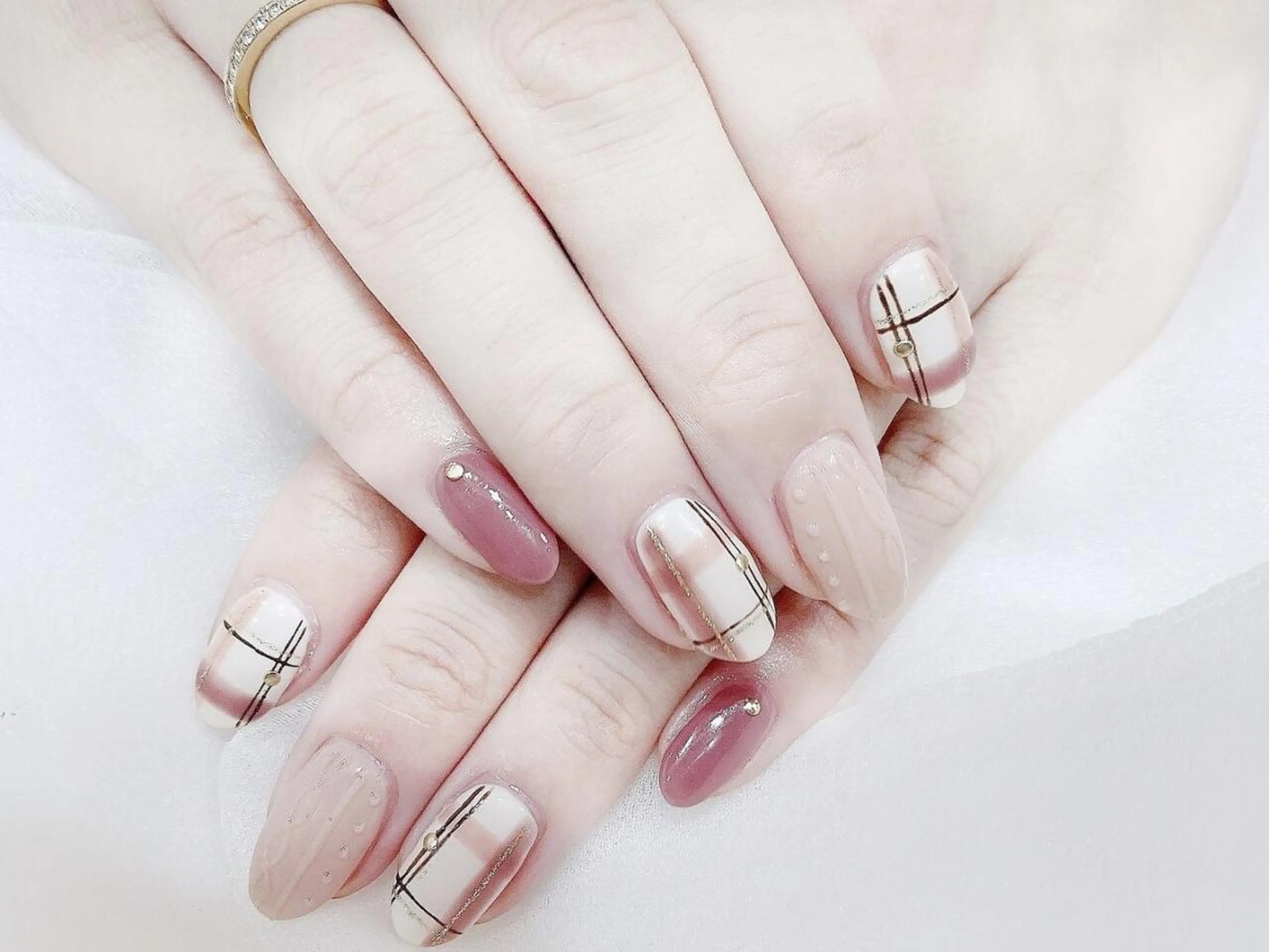 ネイル Elegant beautyのネイルデザイン