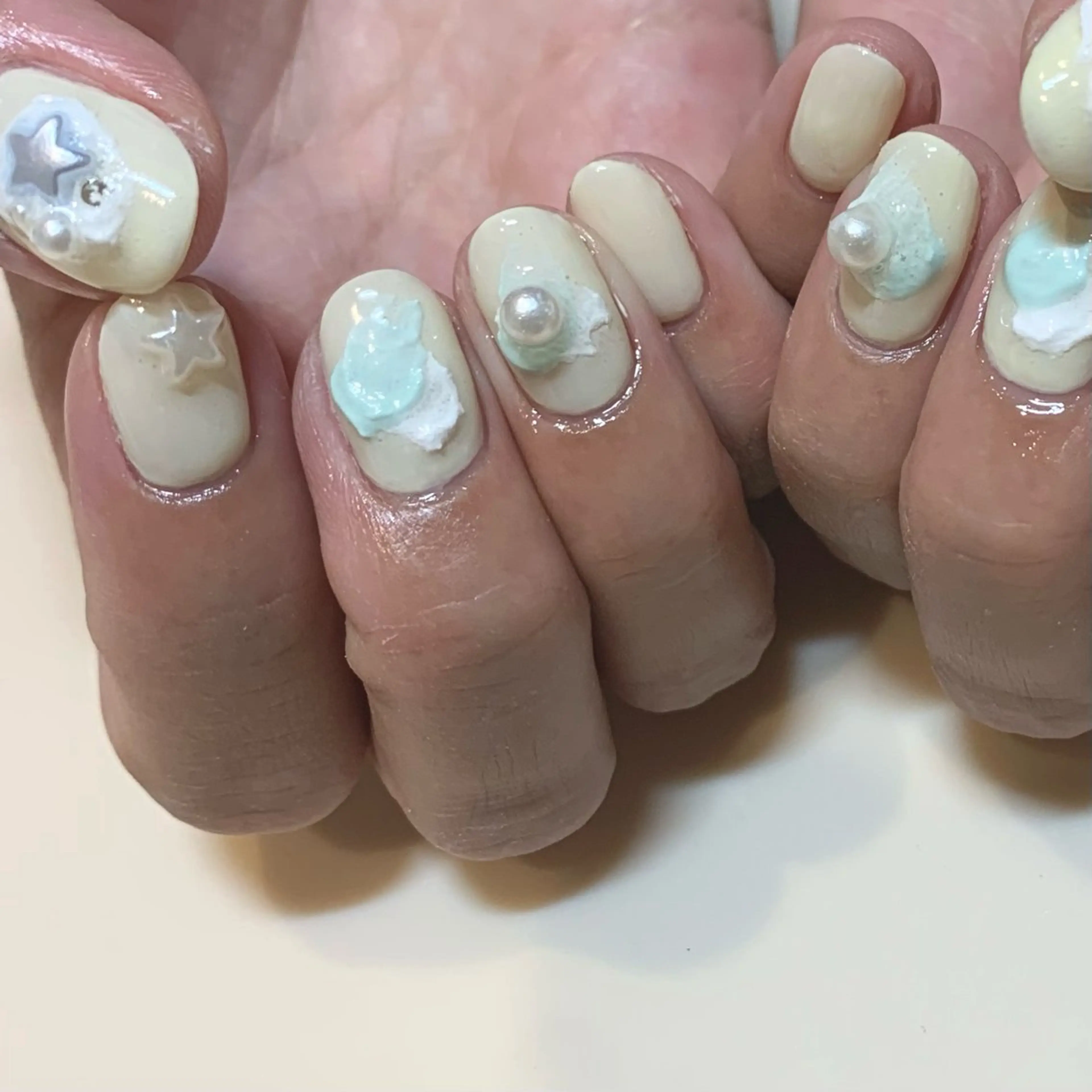 ネイル share salon RURU所属・⭐︎ hiyoriのネイルデザイン