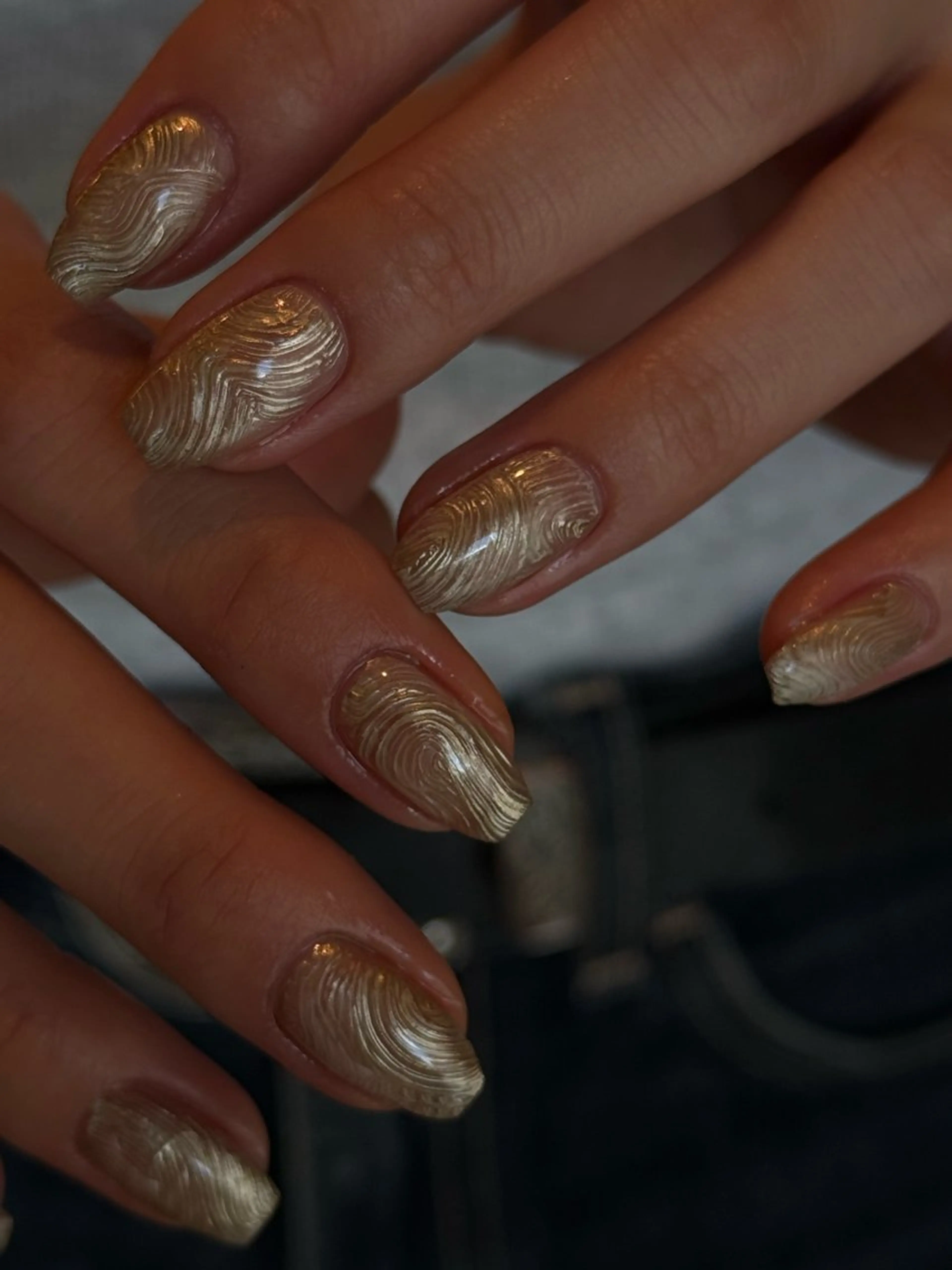 ネイル カジュアル クリアネイル ジェルネイル ゴールド マグネットネイル ハンドネイル filonnail /　kotoneのネイルデザイン