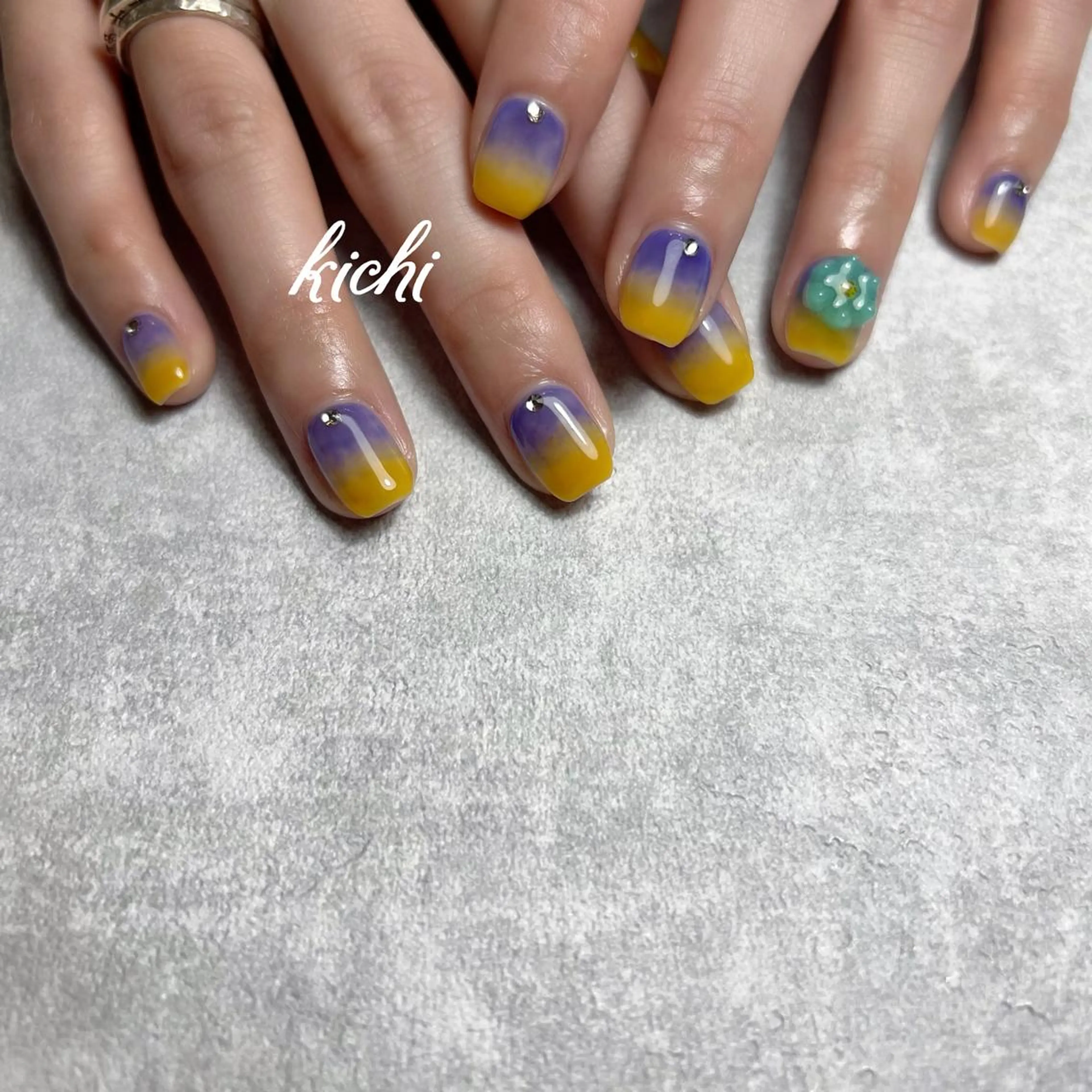 ネイル ジェルネイル グラデーション 持ち込み ニュアンスネイル パラジェル kichi・:* みじゅのネイルデザイン