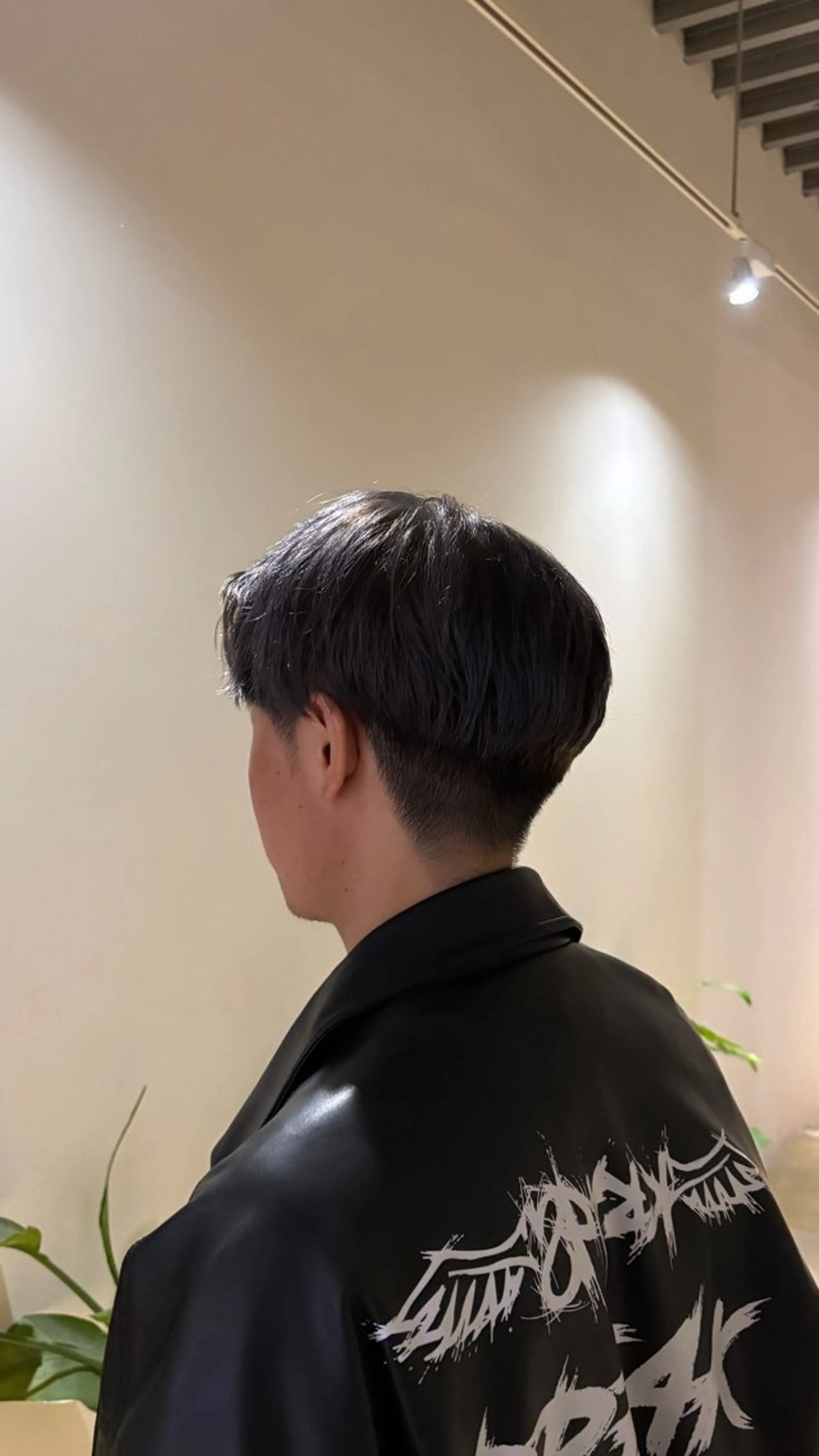 メンズ メンズブリーチ ヘアカラー かりかわ まみのヘアスタイル