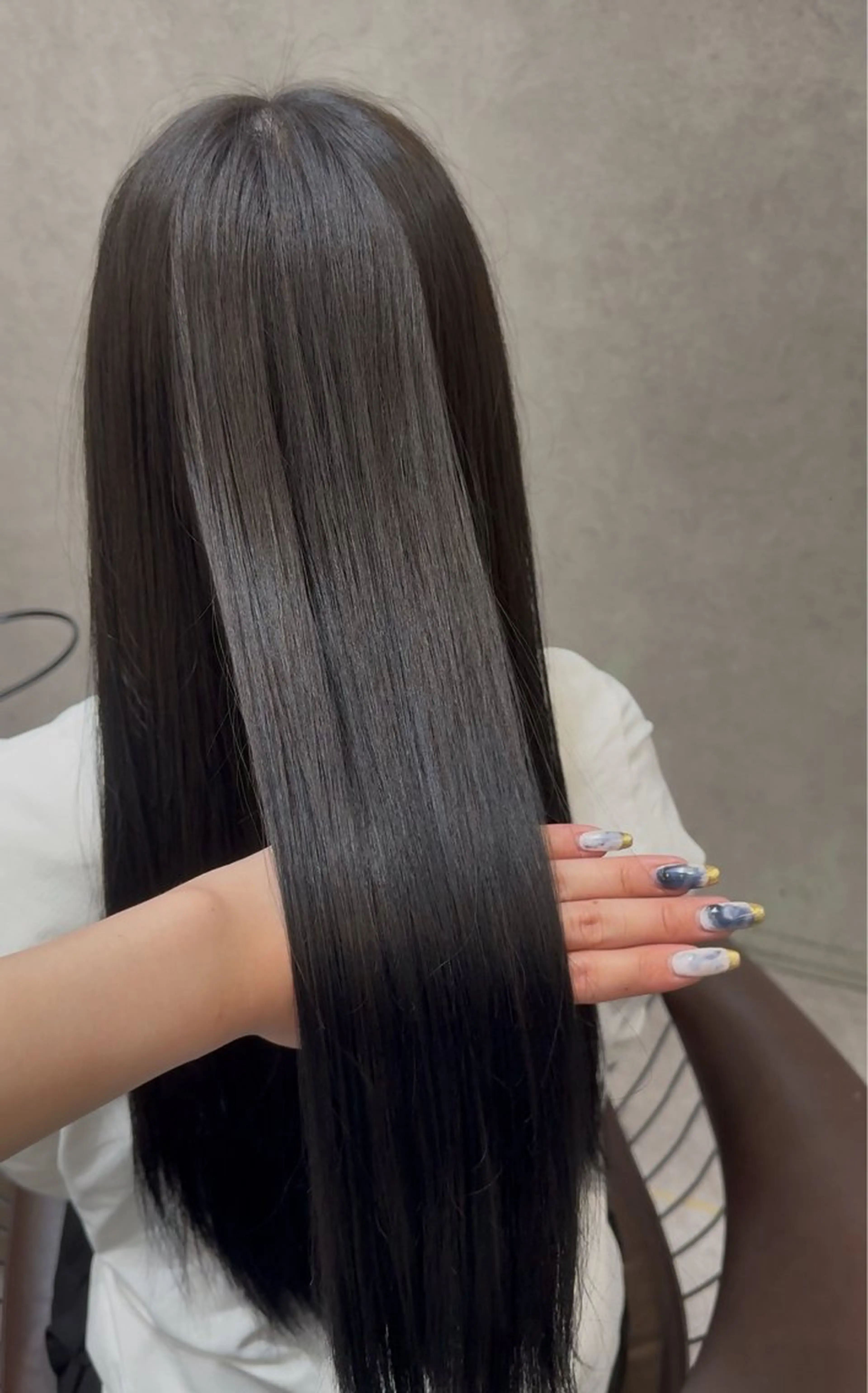ロング ヘアカラー トリートメント Nanami/透明感 カラー/グレージュのヘアスタイル