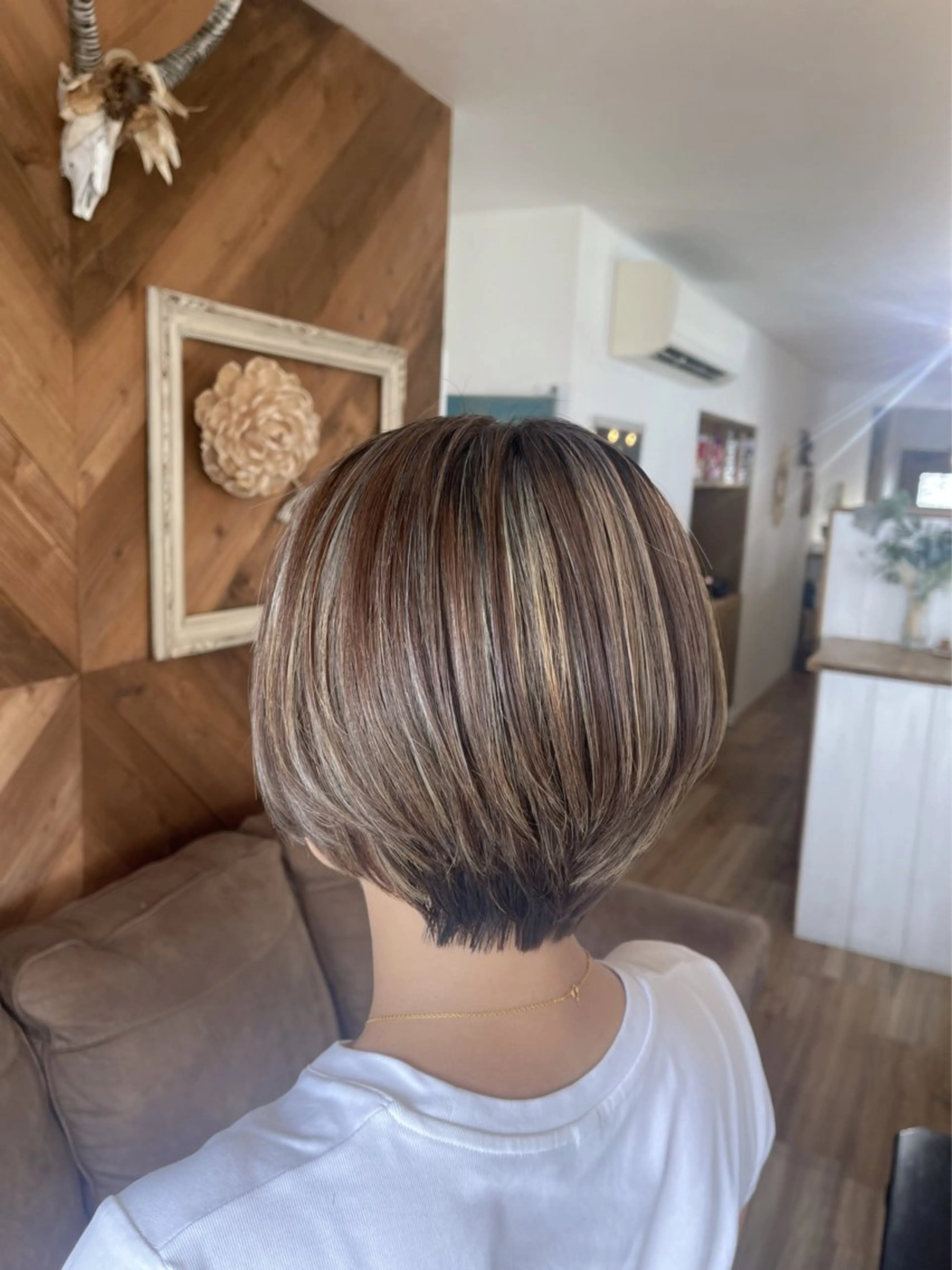 カラー LA BELLA所属・LA BELLA マリナのヘアスタイル