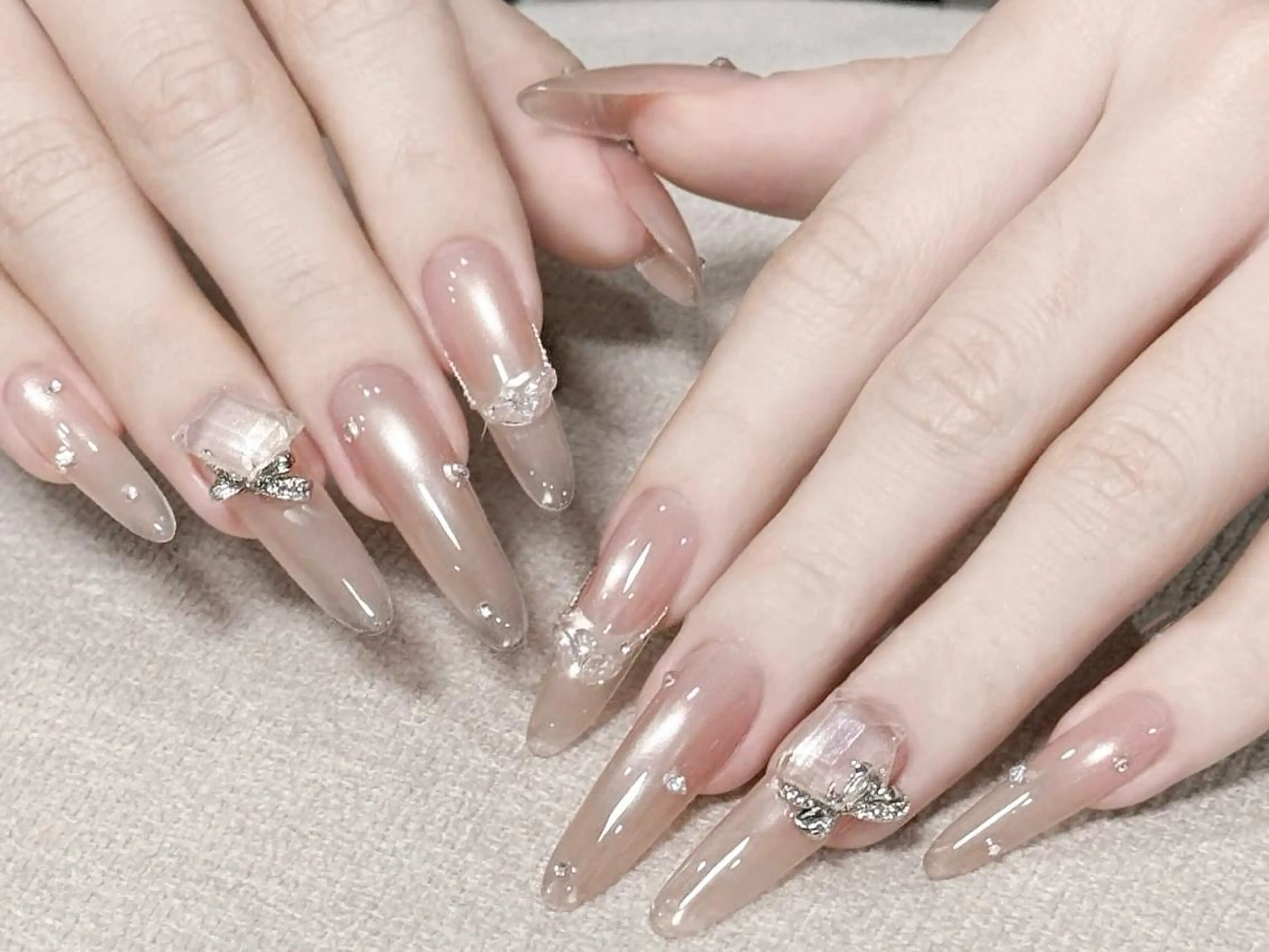 ネイル オーロラネイル チークネイル 長さ出し フットネイル フレンチネイル Naomi nailのネイルデザイン