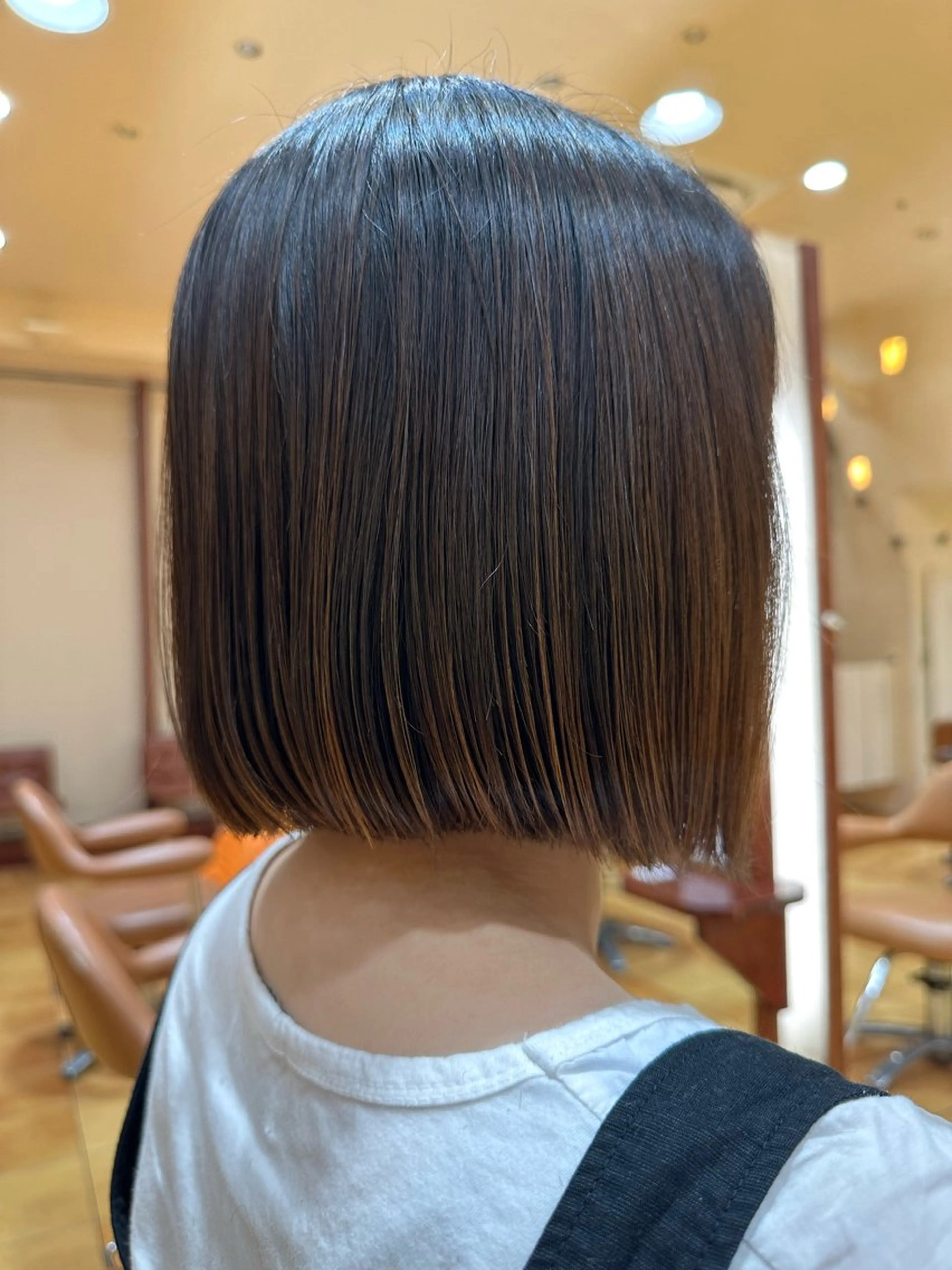 ミディアム とうい/パーマボブ/ くせ毛/丸みボブのヘアスタイル