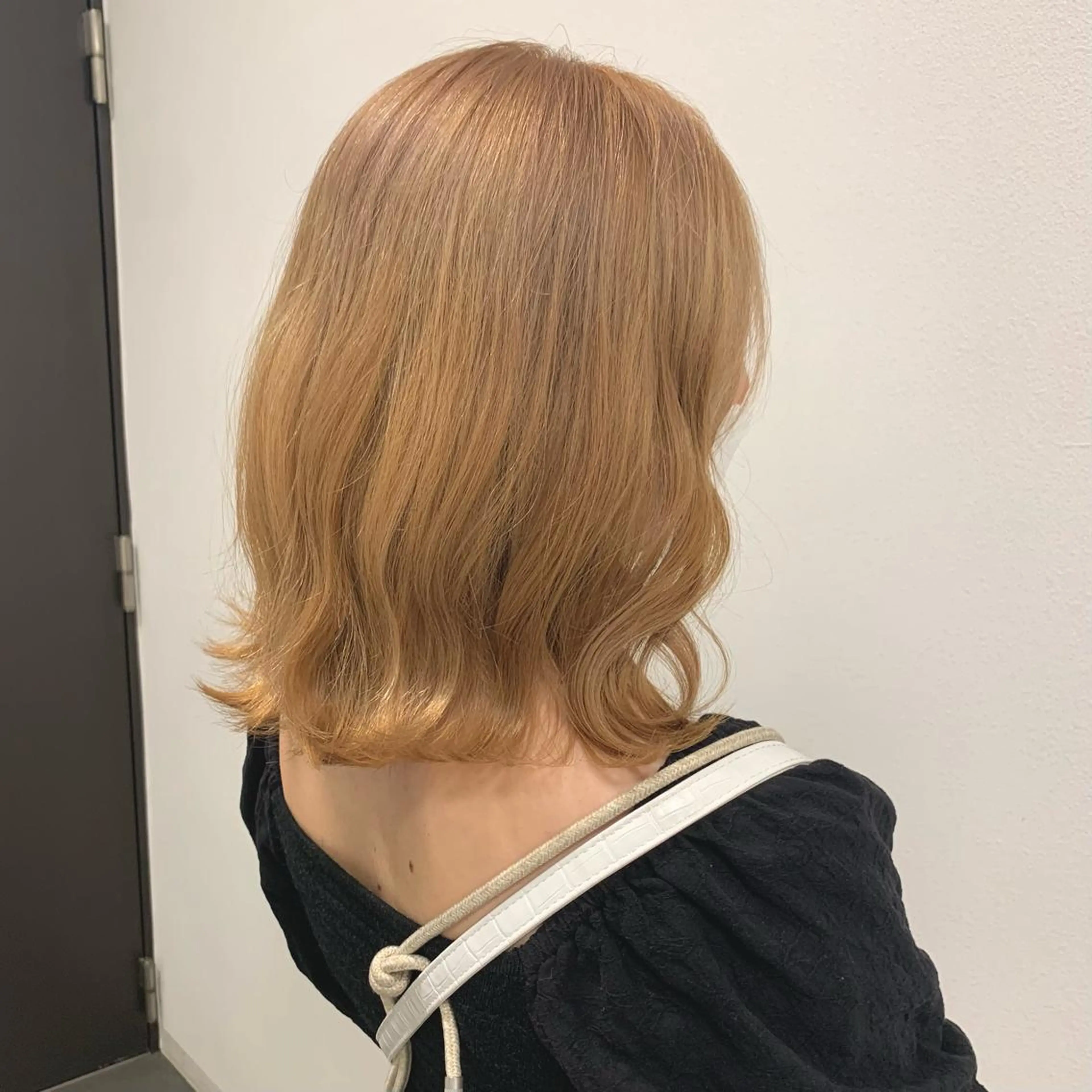 ミディアム カラー ブロンド ハイトーンカラー 村田 来倖のヘアスタイル