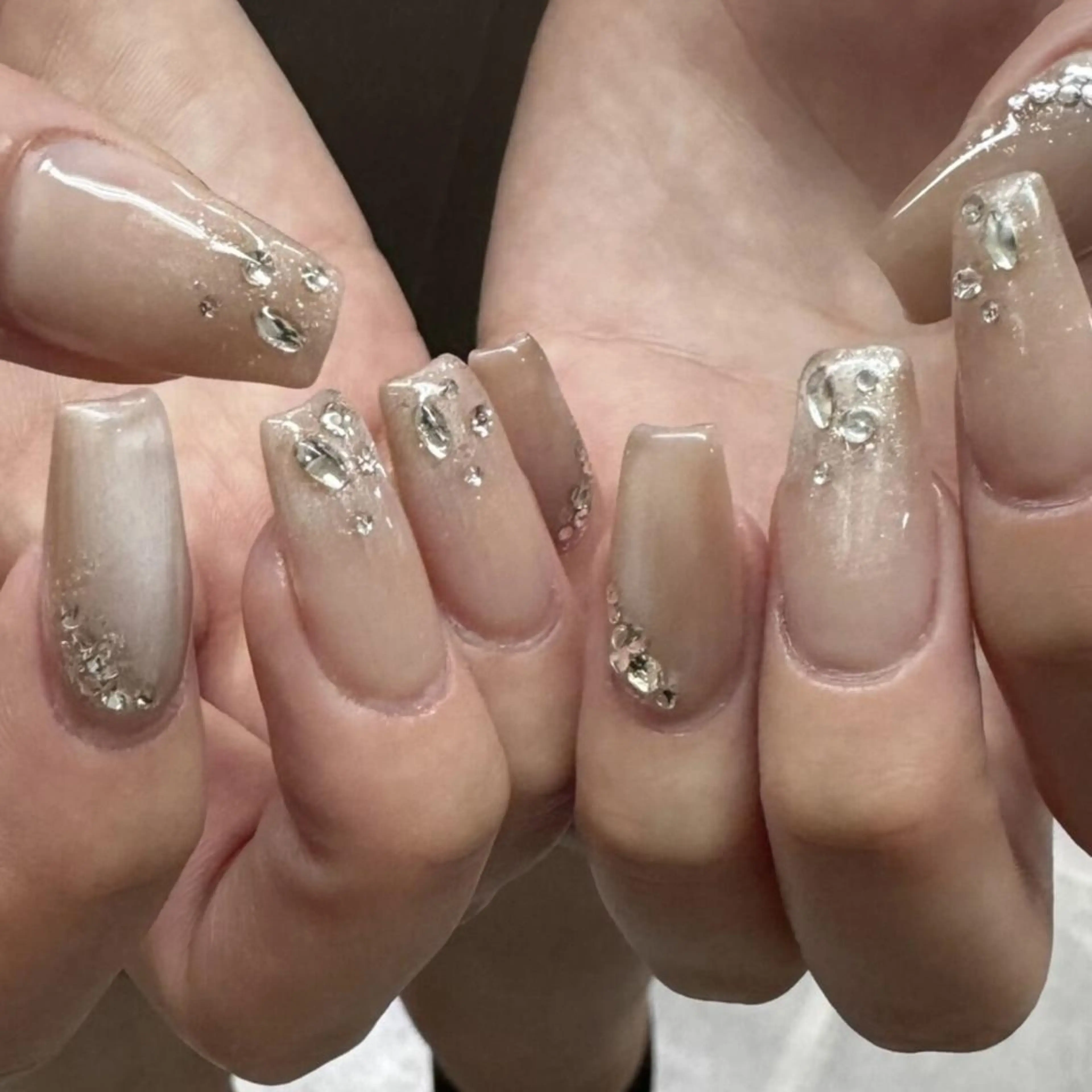 ネイル ジェルネイル 韓国ネイル ニュアンスネイル ワンホンネイル nailstudio eviz新宿店のネイルデザイン