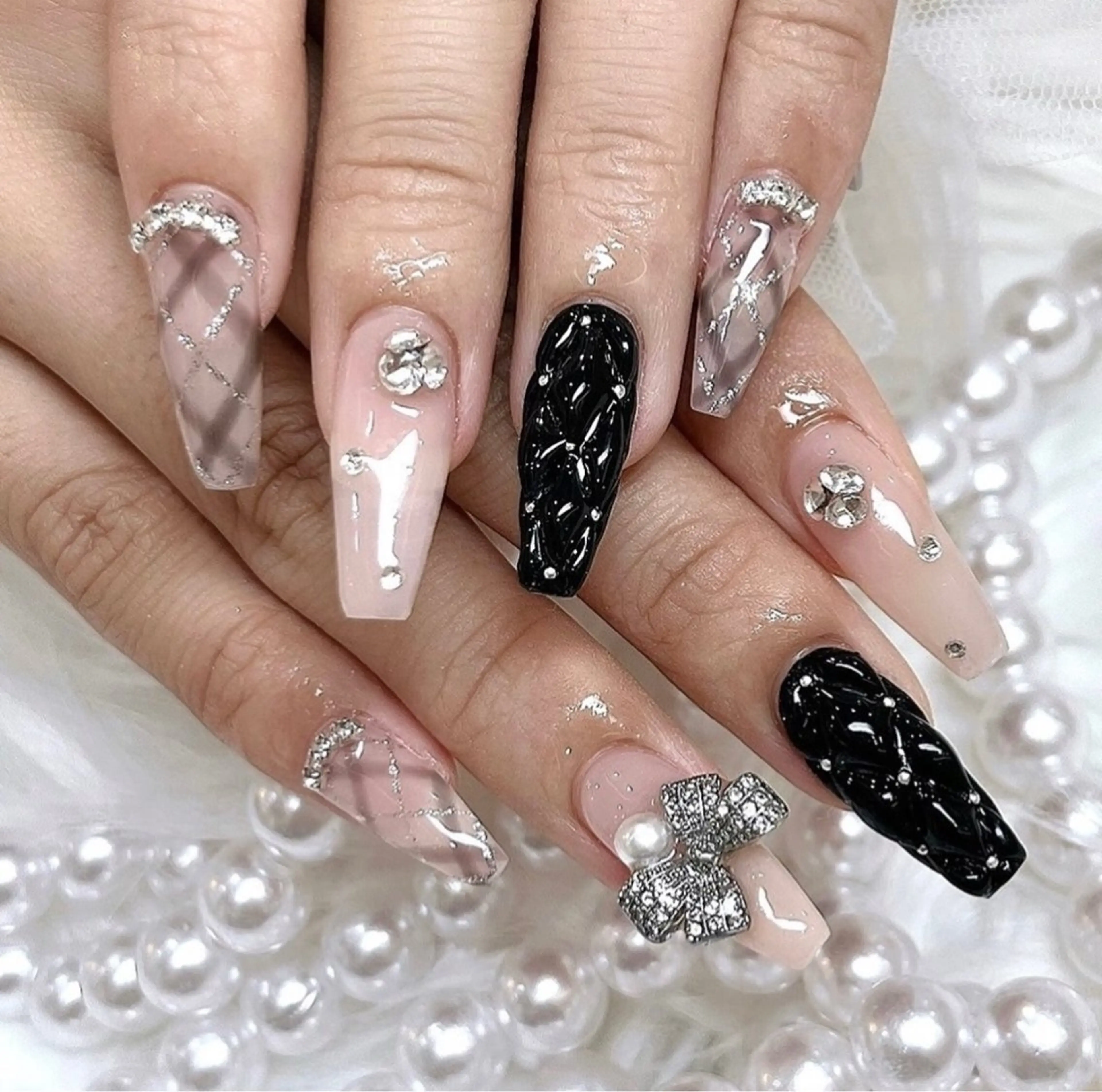 ネイル オーロラネイル クリアネイル フラッシュネイル ジェルネイル グラデーション ハンドネイル Amee Nailsalonのネイルデザイン