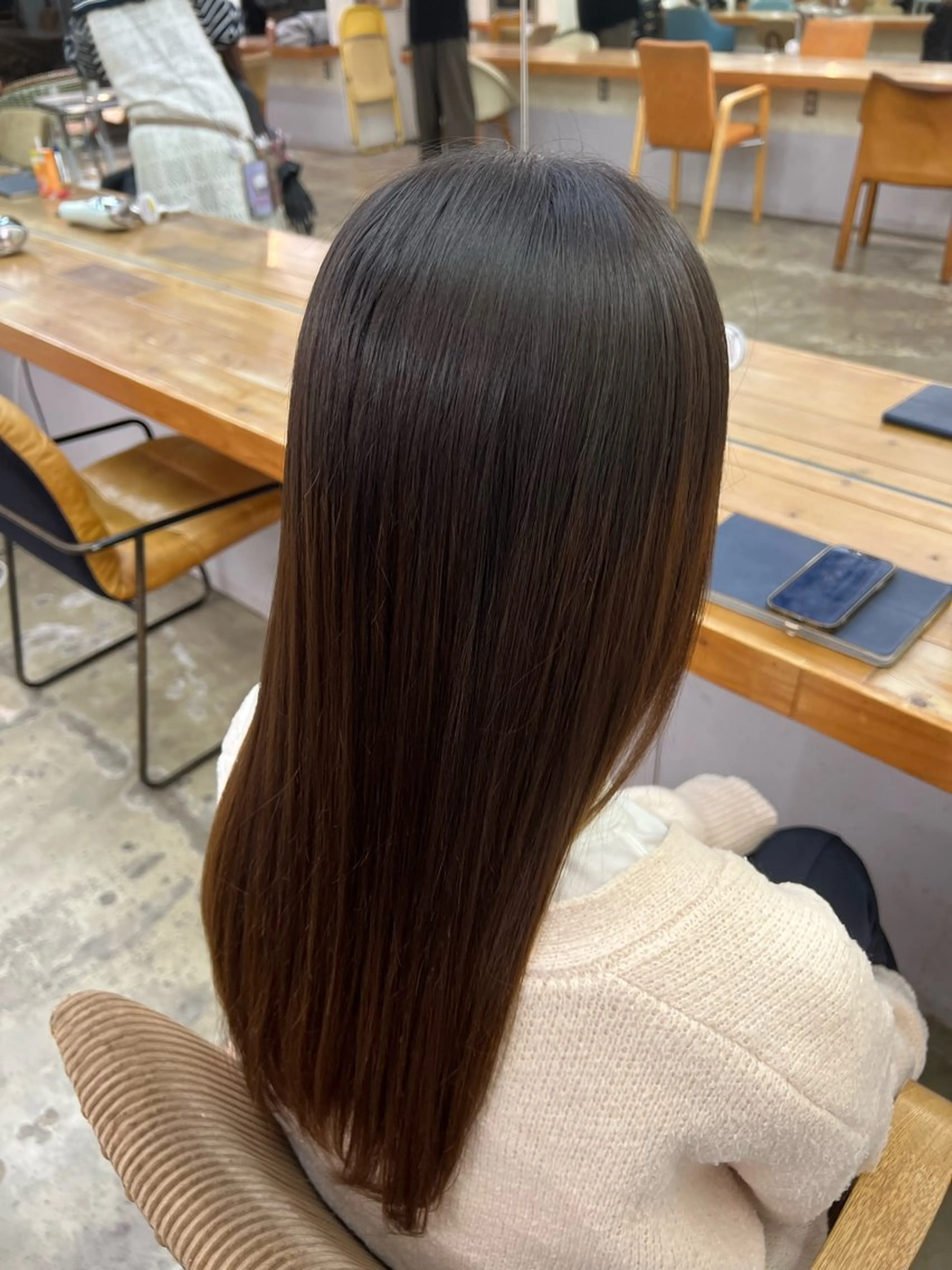 ロング BUZZ 自由が丘所属・ogura hitomiのヘアスタイル