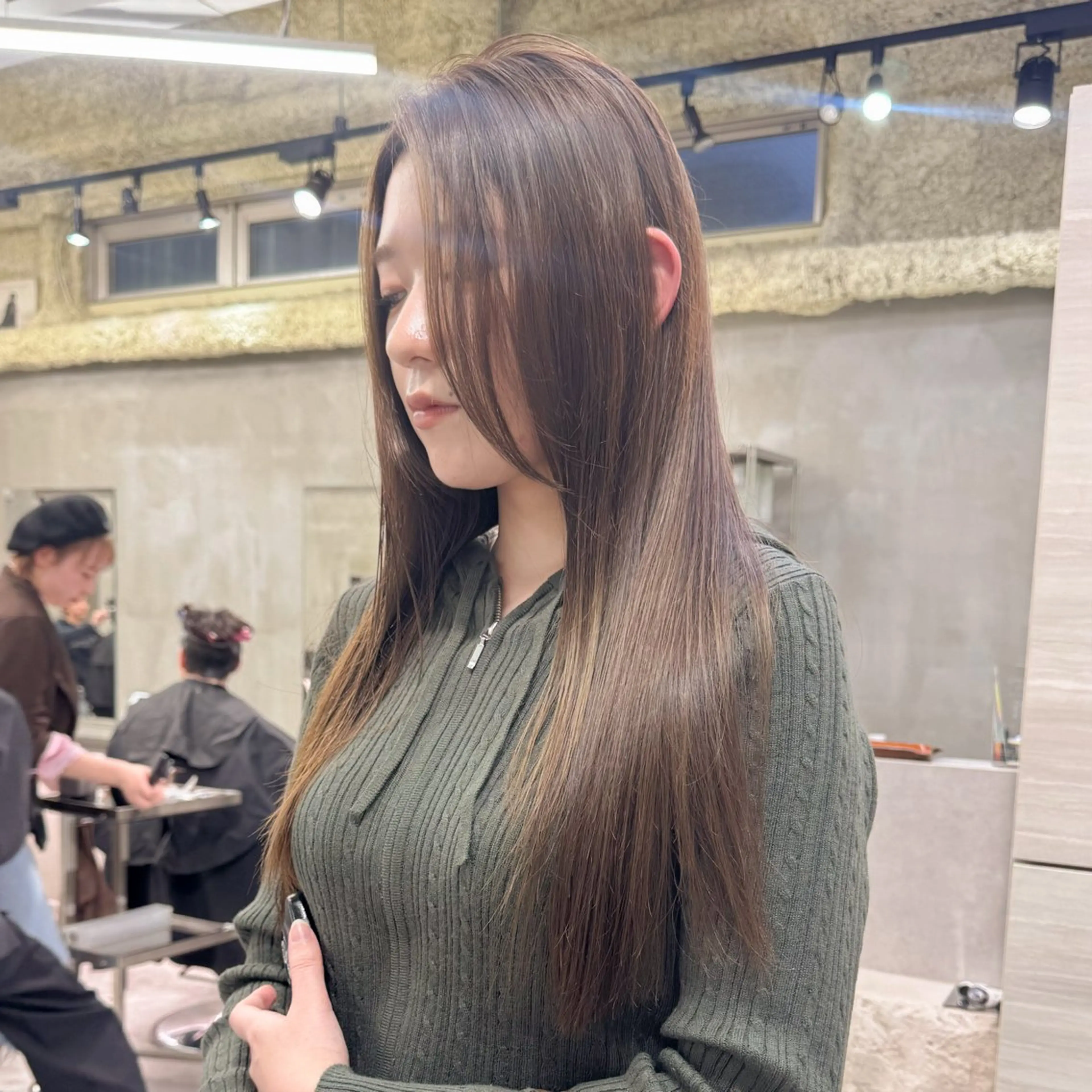 ロング カラー ベージュカラー ブリーチ 透明感カラー ブリーチなしカラー オリーブベージュ 🍈yurina パーマ🍈のヘアスタイル