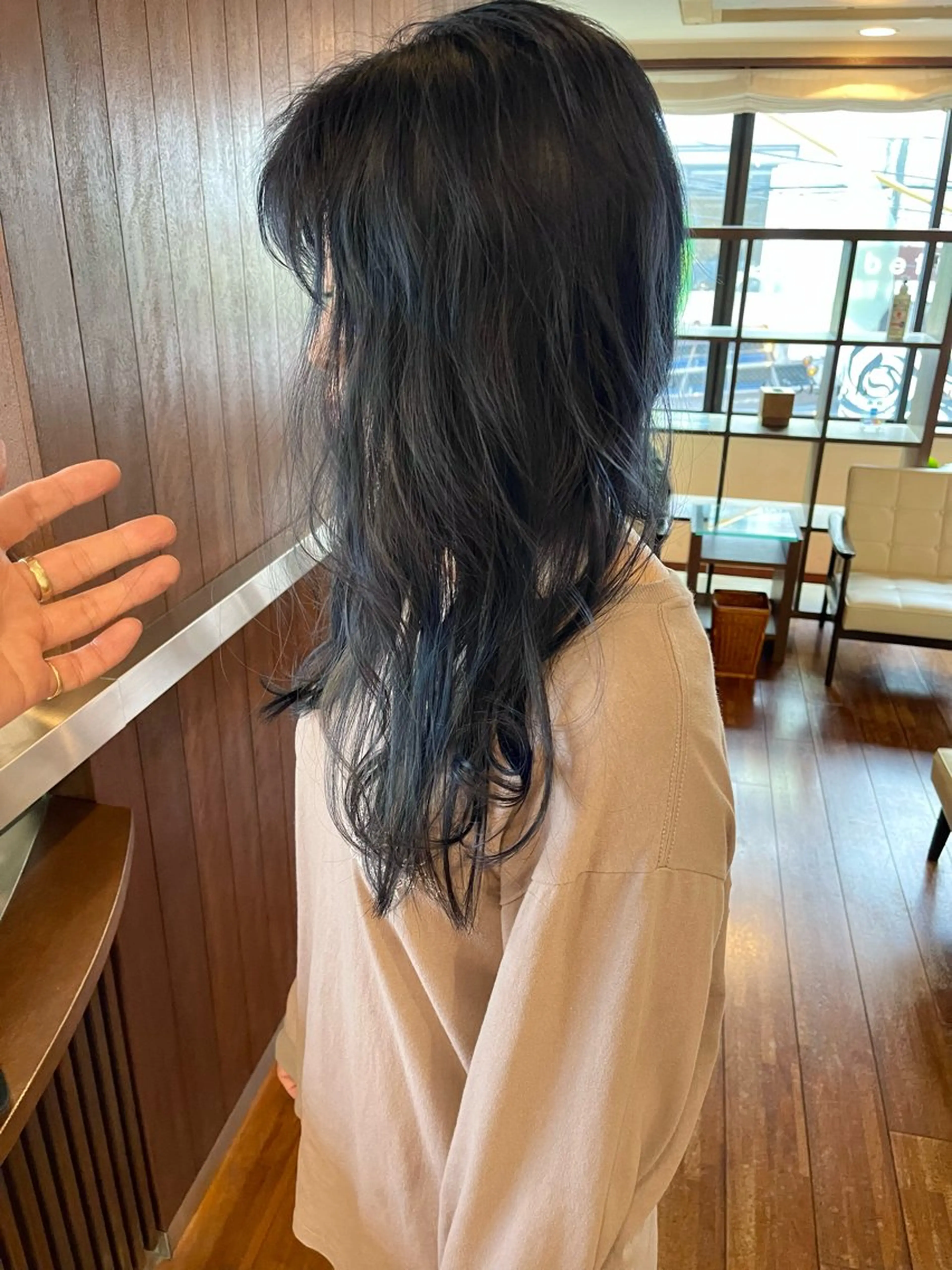 ロング カラー カット ヘアカラー トリートメント 髪質改善ｶﾗｰ ｹｱﾌﾞﾘｰﾁ/ﾀﾑのヘアスタイル